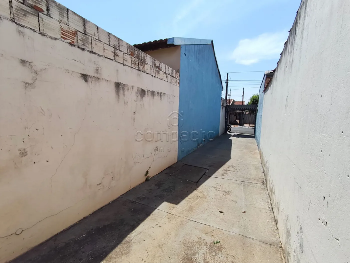 Alugar Casa / Padr&atilde;o em S&atilde;o Jos&eacute; do Rio Preto R$ 1.760,00 - Foto 2
