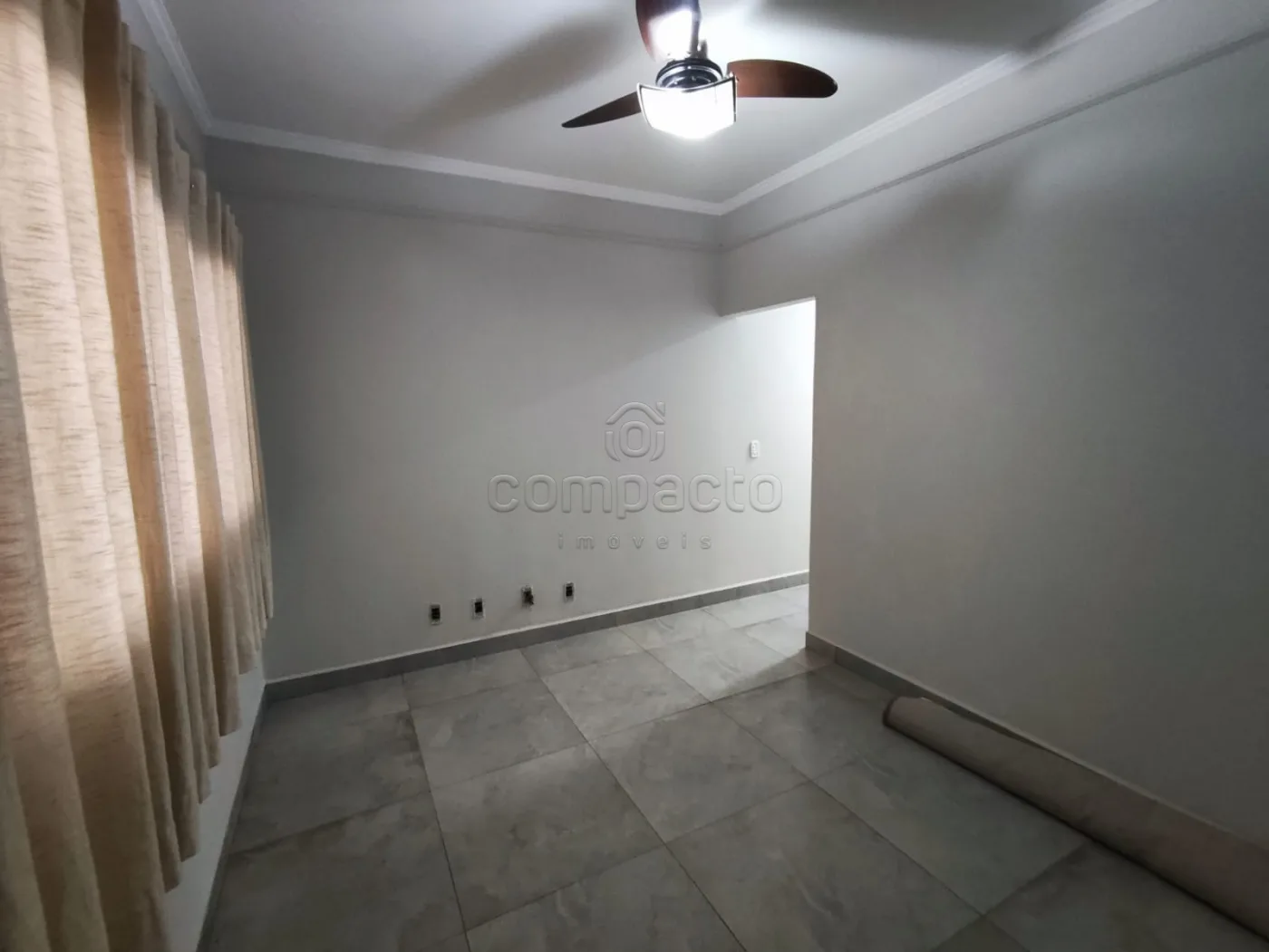 Alugar Casa / Condom&iacute;nio em S&atilde;o Jos&eacute; do Rio Preto R$ 2.200,00 - Foto 8