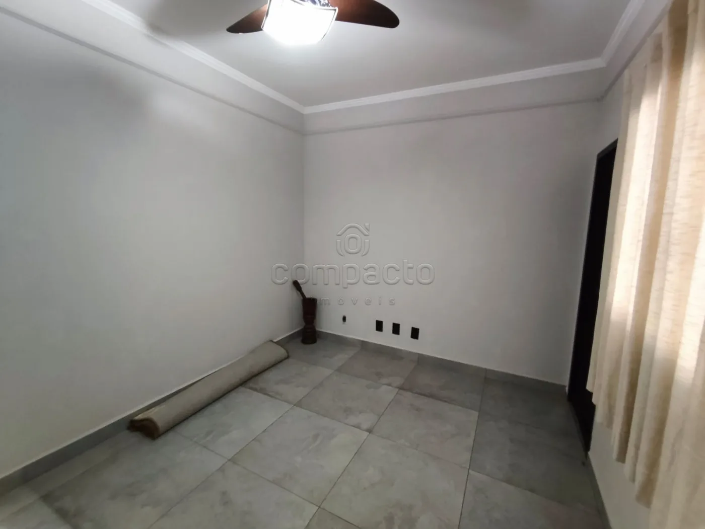 Alugar Casa / Condom&iacute;nio em S&atilde;o Jos&eacute; do Rio Preto R$ 2.200,00 - Foto 9