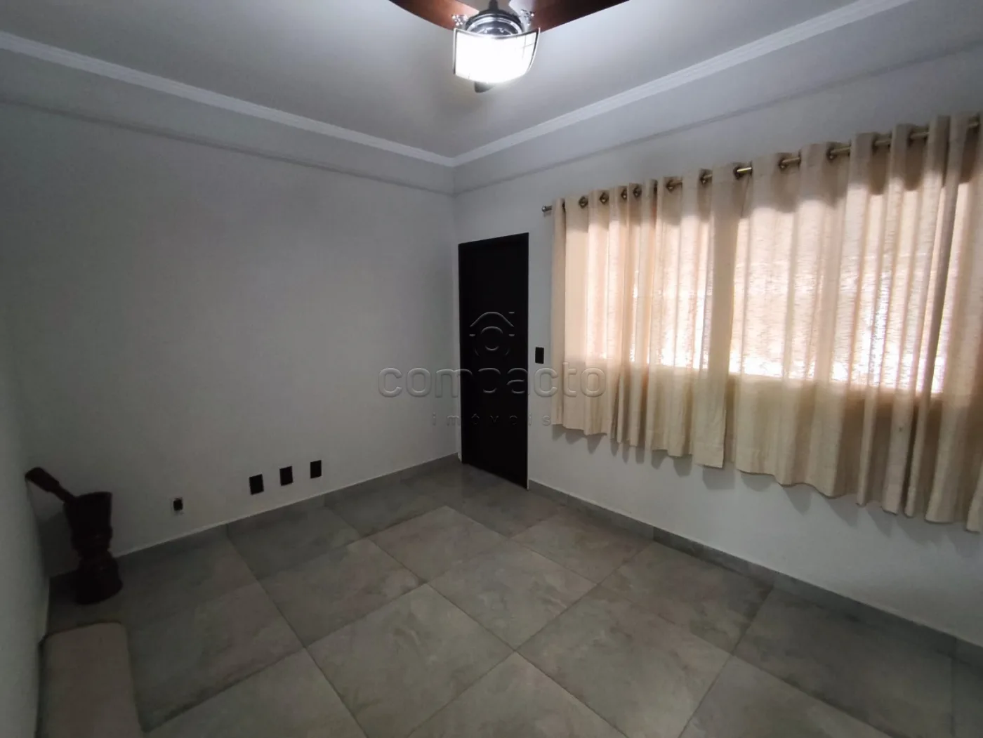 Alugar Casa / Condom&iacute;nio em S&atilde;o Jos&eacute; do Rio Preto R$ 2.200,00 - Foto 10