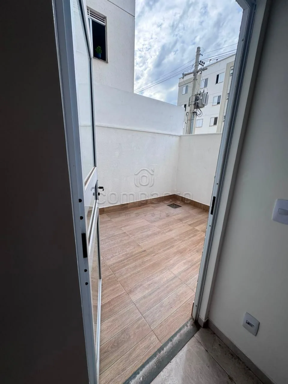 Alugar Apartamento / Padr&atilde;o em S&atilde;o Jos&eacute; do Rio Preto R$ 1.350,00 - Foto 6