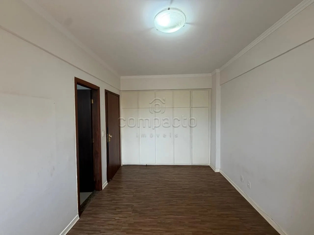 Alugar Apartamento / Padr&atilde;o em S&atilde;o Jos&eacute; do Rio Preto R$ 3.300,00 - Foto 11