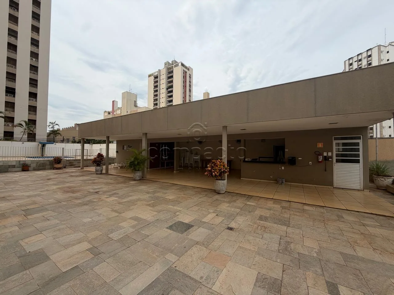 Alugar Apartamento / Padr&atilde;o em S&atilde;o Jos&eacute; do Rio Preto R$ 3.300,00 - Foto 25