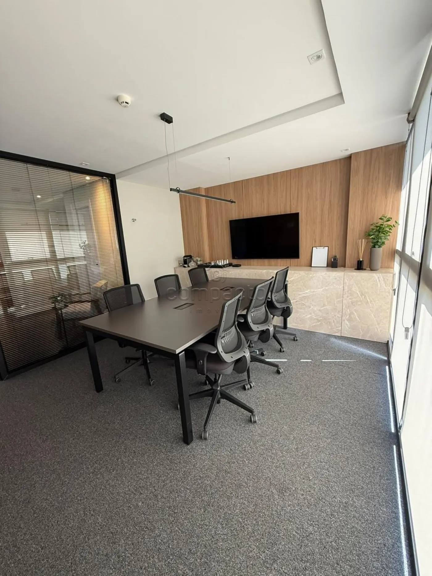 Alugar Comercial / SalaLoja Condom&iacute;nio em S&atilde;o Jos&eacute; do Rio Preto R$ 13.200,00 - Foto 12