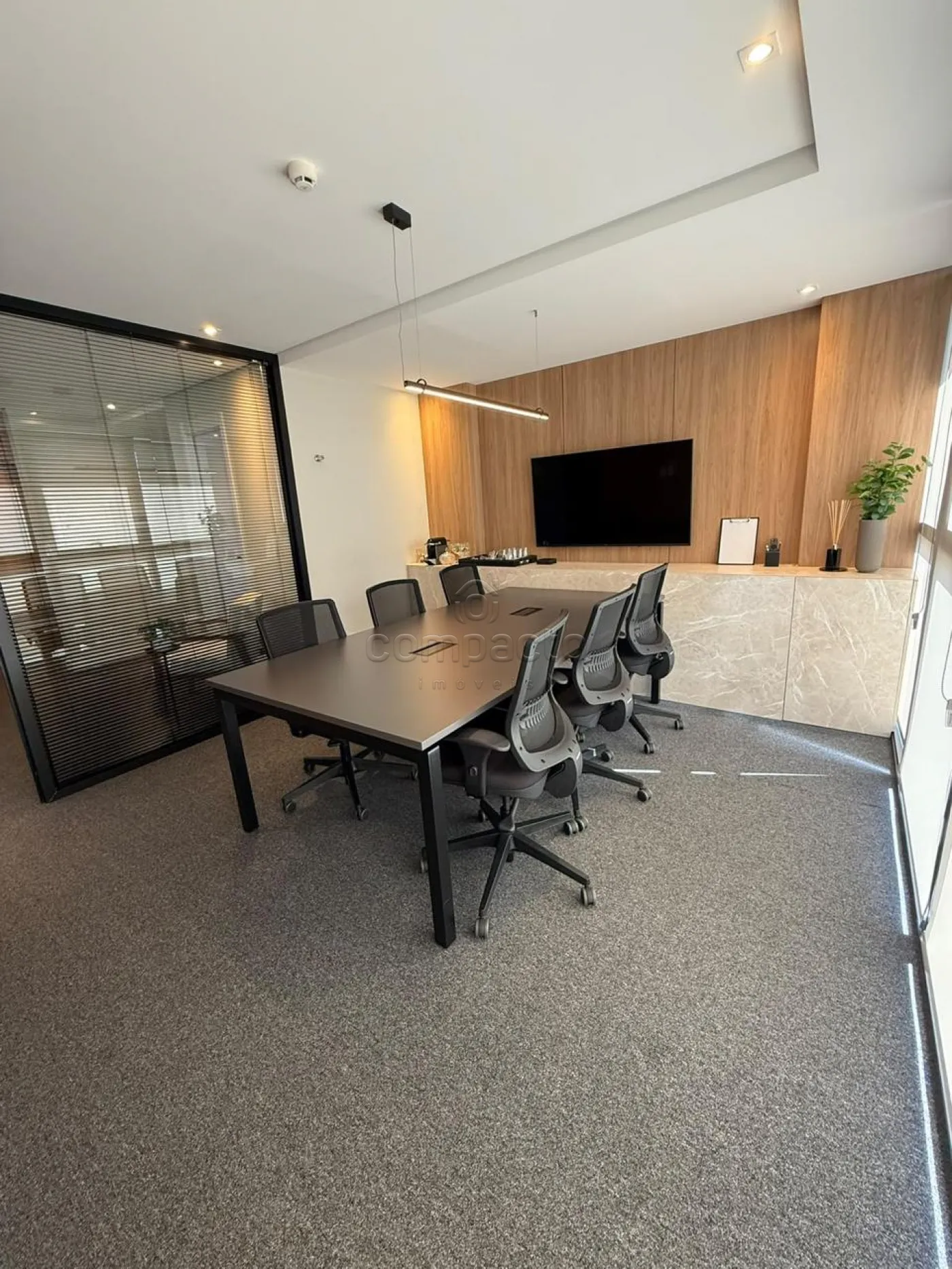 Alugar Comercial / SalaLoja Condom&iacute;nio em S&atilde;o Jos&eacute; do Rio Preto R$ 13.200,00 - Foto 13