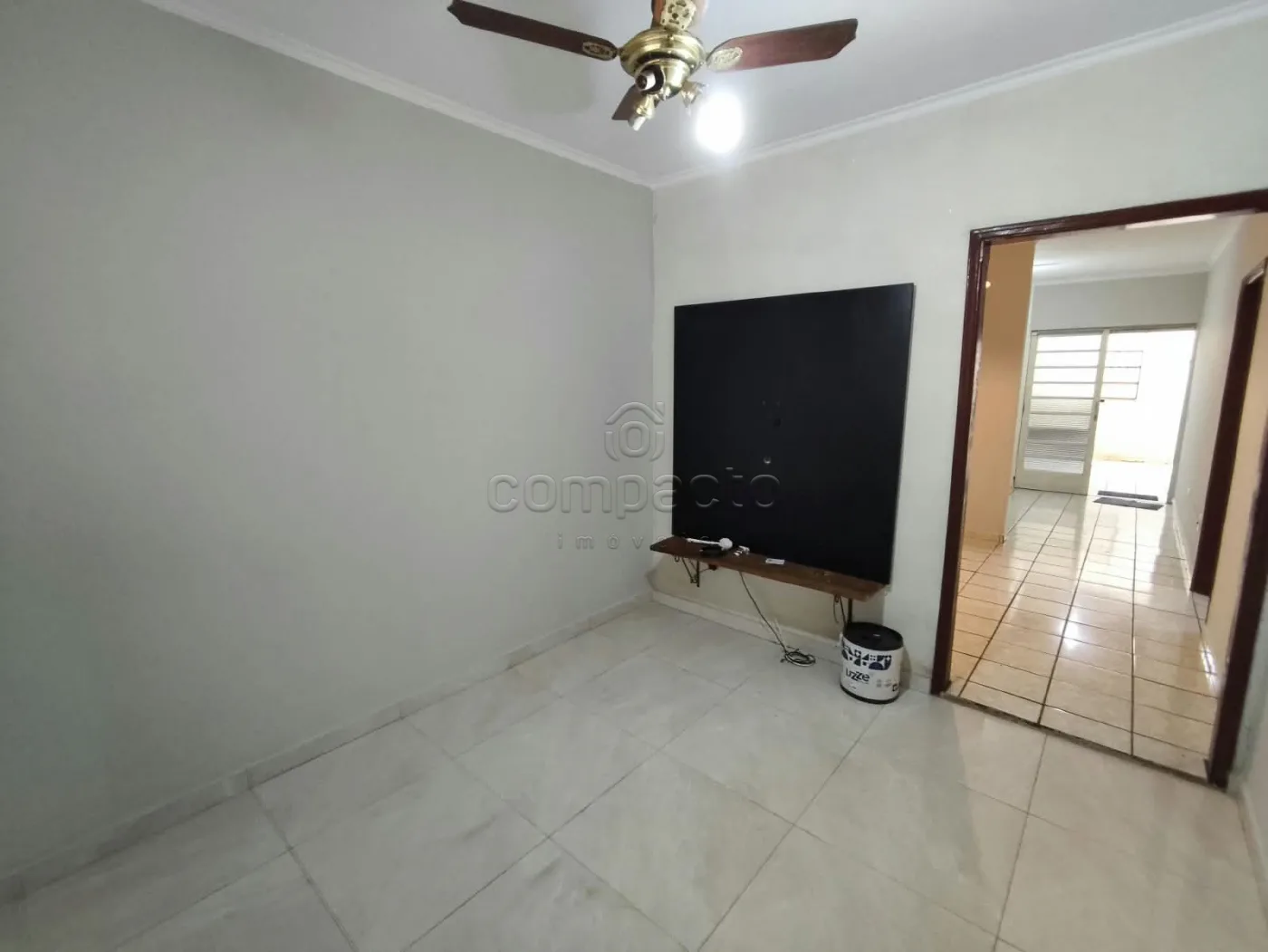 Alugar Casa / Padr&atilde;o em S&atilde;o Jos&eacute; do Rio Preto R$ 2.500,00 - Foto 4