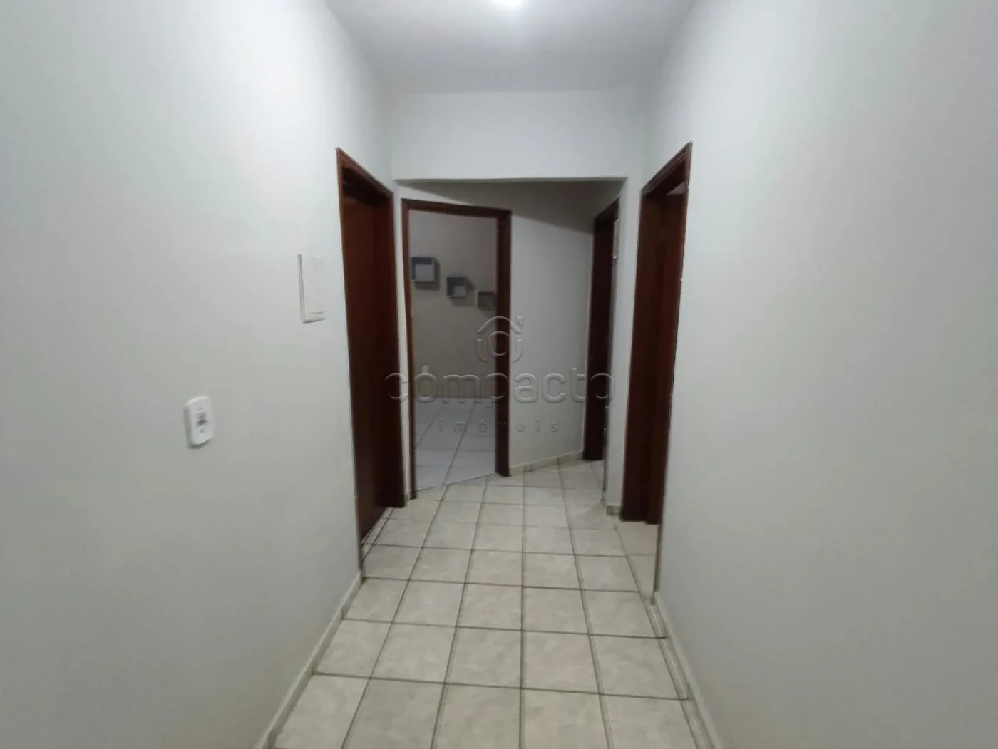 Alugar Casa / Padr&atilde;o em S&atilde;o Jos&eacute; do Rio Preto R$ 2.500,00 - Foto 18