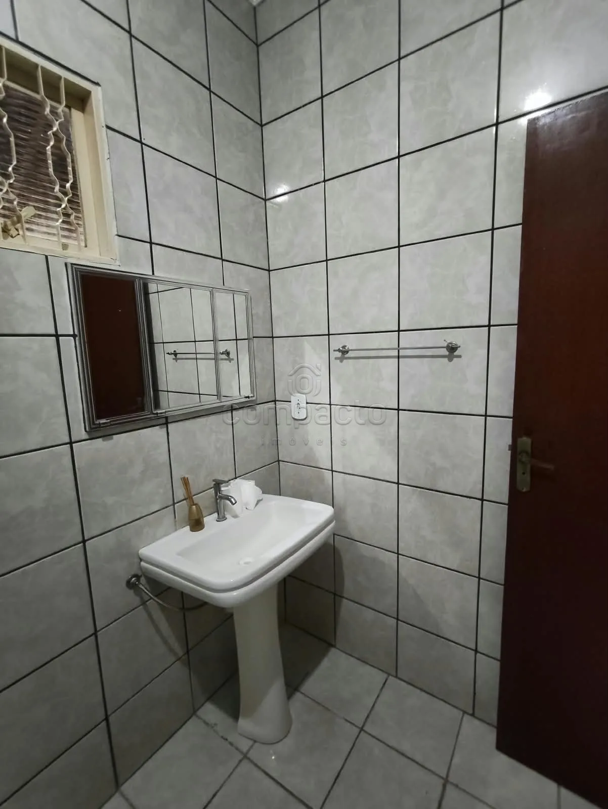 Alugar Casa / Padr&atilde;o em S&atilde;o Jos&eacute; do Rio Preto R$ 2.500,00 - Foto 29