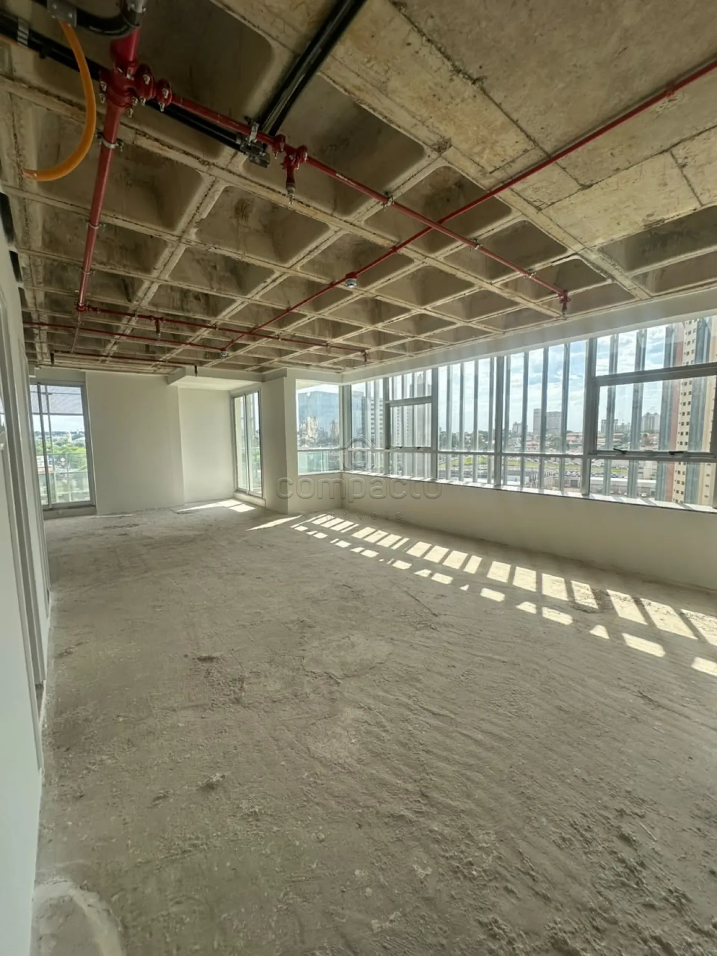 Alugar Comercial / SalaLoja Condom&iacute;nio em S&atilde;o Jos&eacute; do Rio Preto R$ 6.500,00 - Foto 1