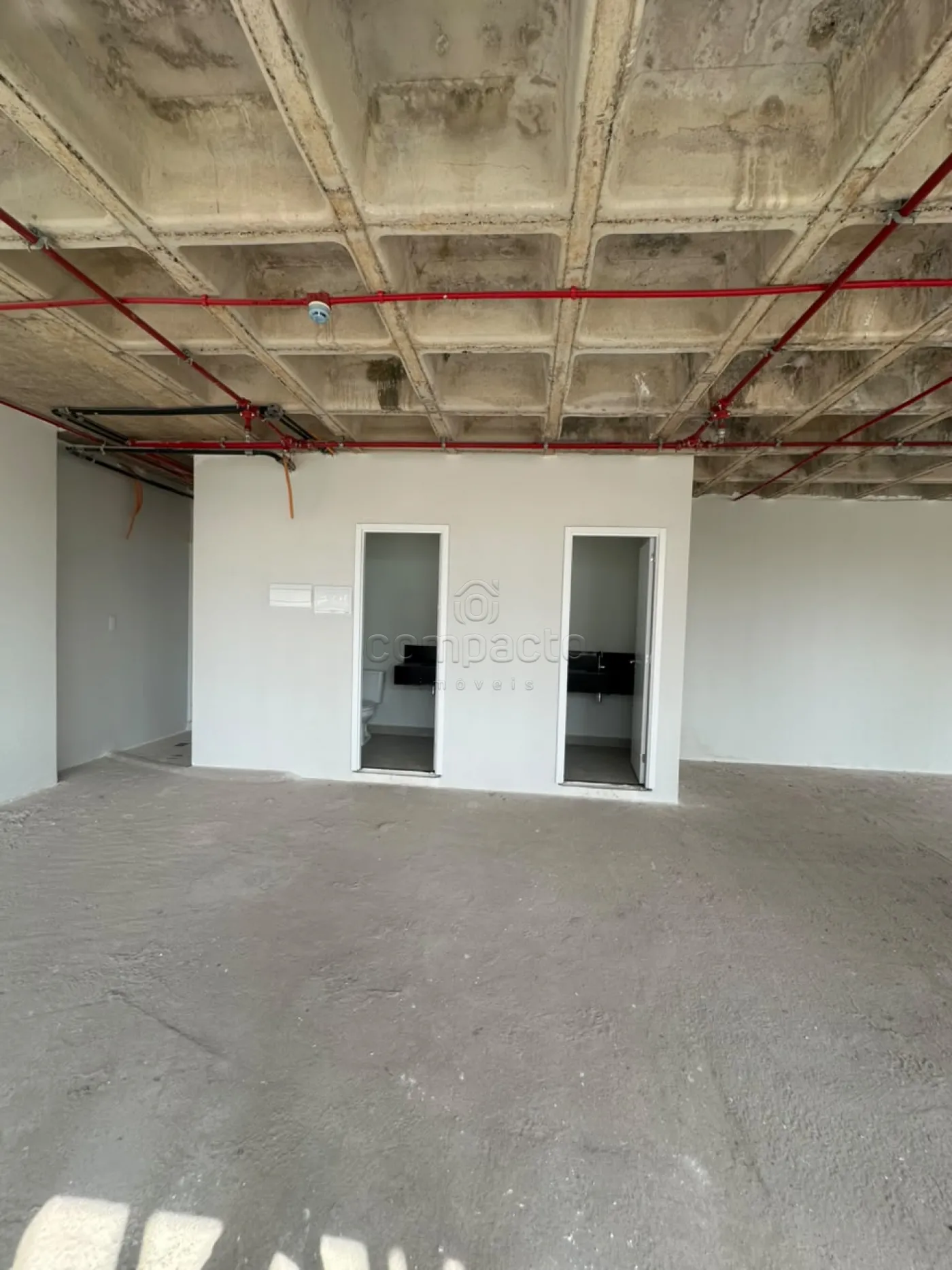 Alugar Comercial / SalaLoja Condom&iacute;nio em S&atilde;o Jos&eacute; do Rio Preto R$ 6.500,00 - Foto 6