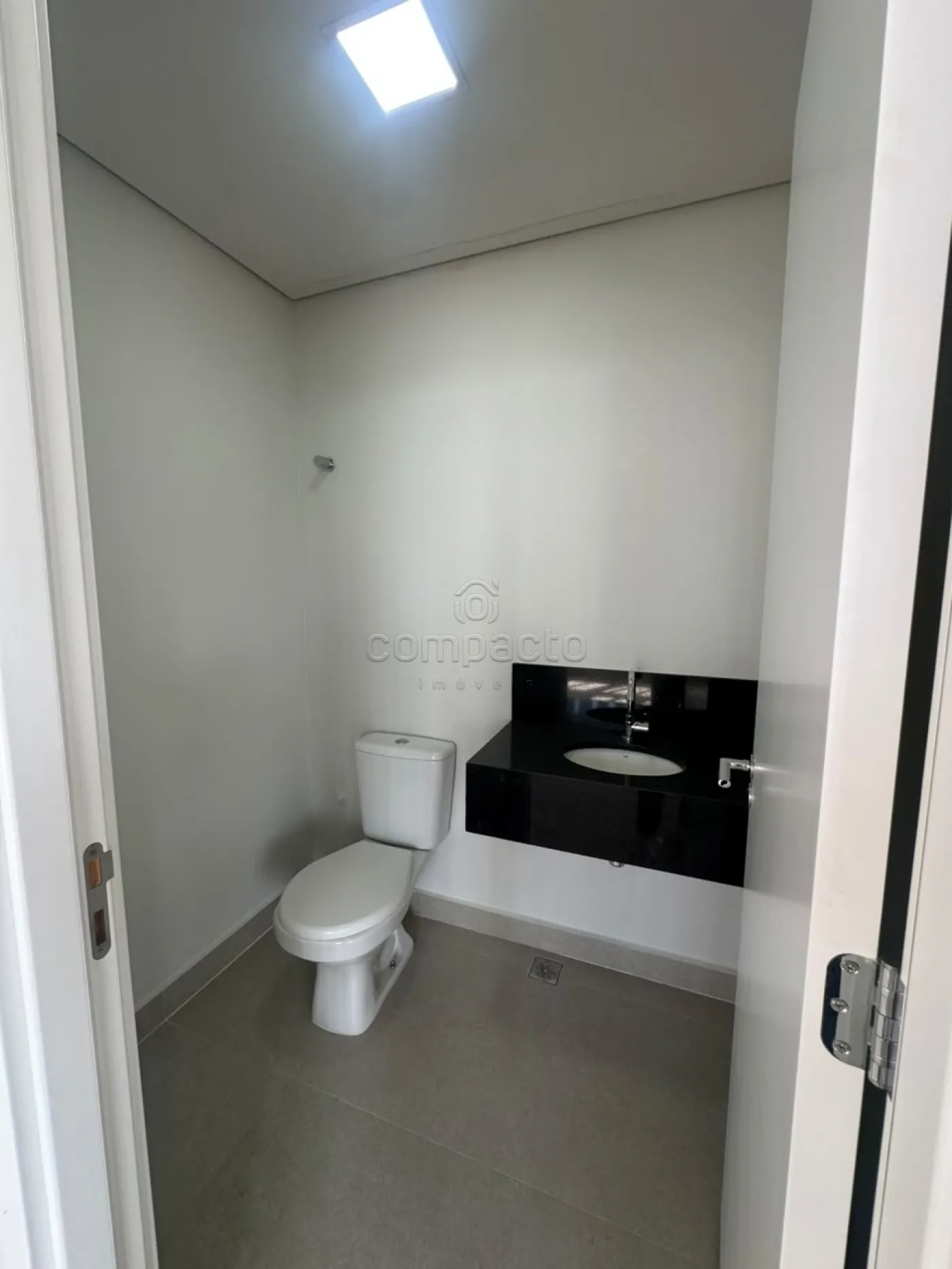 Alugar Comercial / SalaLoja Condom&iacute;nio em S&atilde;o Jos&eacute; do Rio Preto R$ 6.500,00 - Foto 7