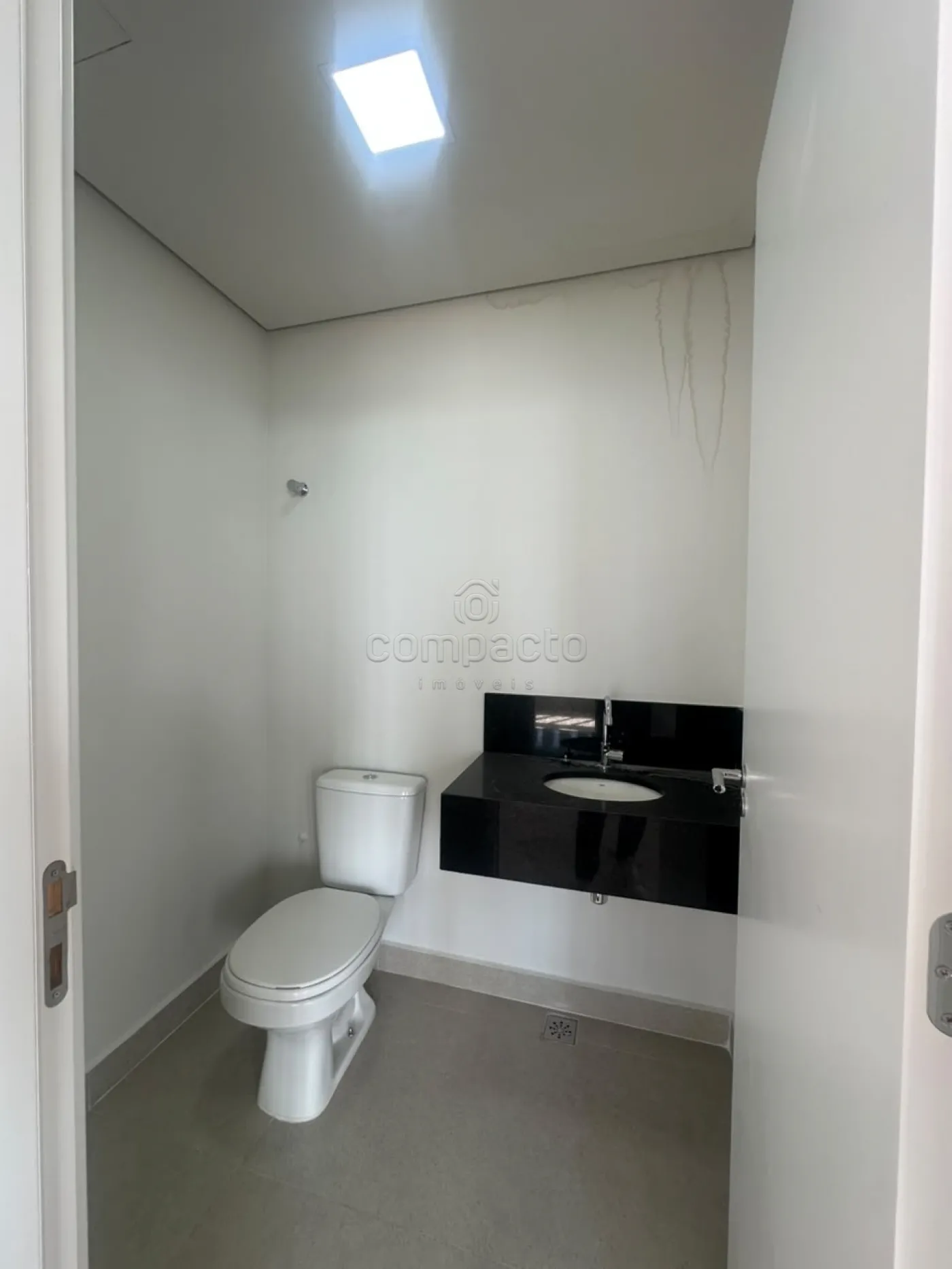 Alugar Comercial / SalaLoja Condom&iacute;nio em S&atilde;o Jos&eacute; do Rio Preto R$ 6.500,00 - Foto 8