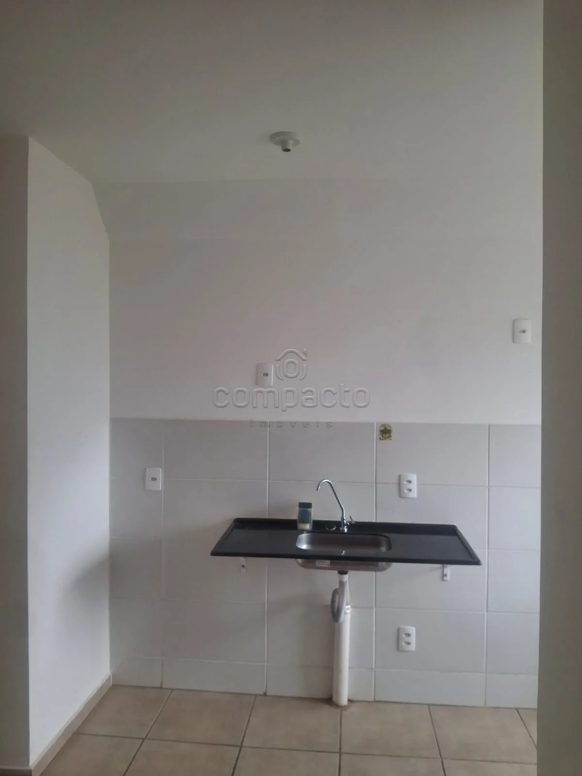 Alugar Apartamento / Padr&atilde;o em S&atilde;o Jos&eacute; do Rio Preto R$ 1.400,00 - Foto 5