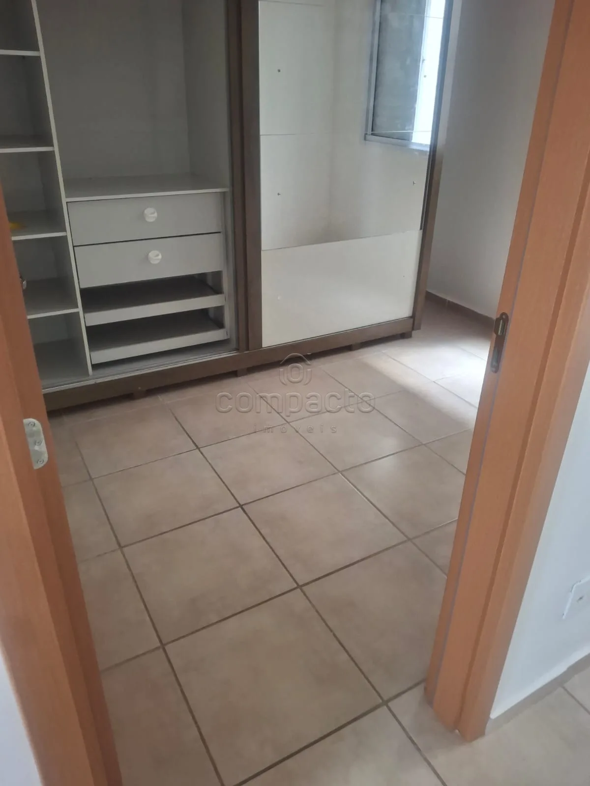 Alugar Apartamento / Padr&atilde;o em S&atilde;o Jos&eacute; do Rio Preto R$ 1.400,00 - Foto 15