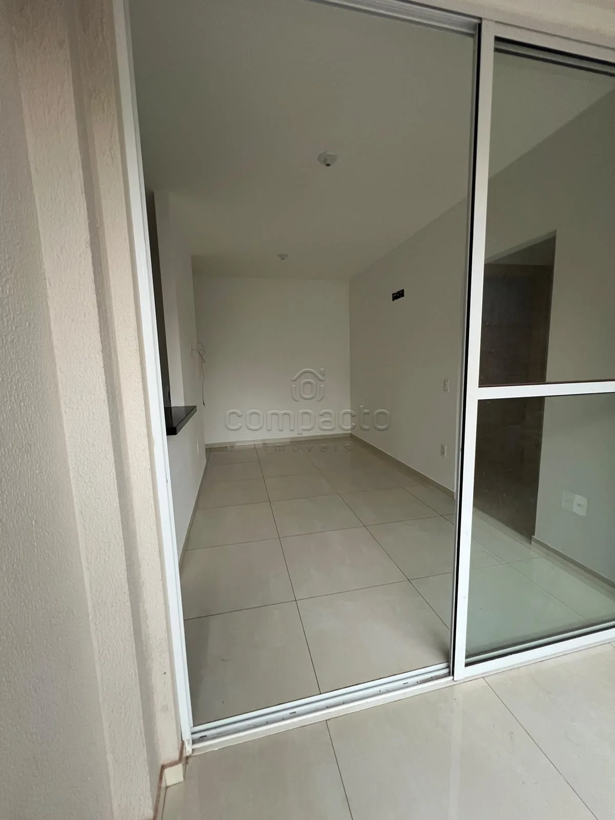 Alugar Apartamento / Padr&atilde;o em S&atilde;o Jos&eacute; do Rio Preto R$ 1.800,00 - Foto 5