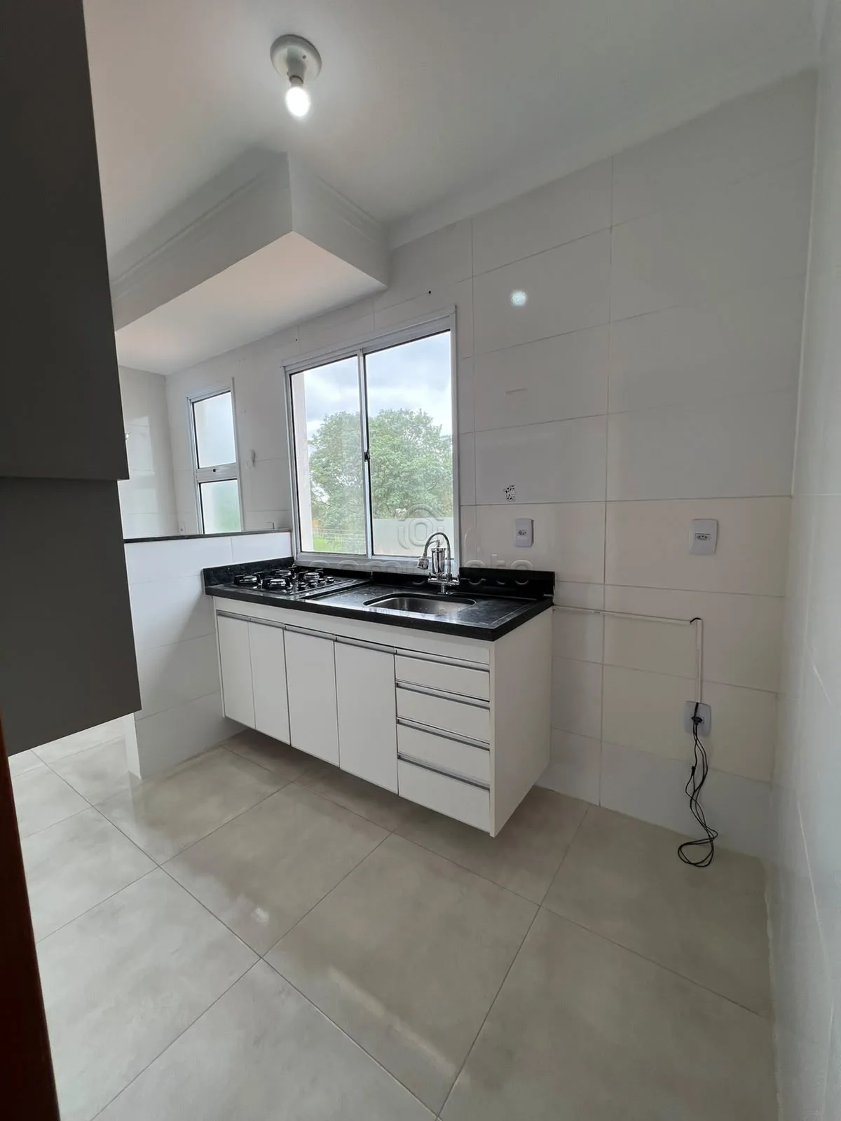 Alugar Apartamento / Padr&atilde;o em S&atilde;o Jos&eacute; do Rio Preto R$ 2.200,00 - Foto 4