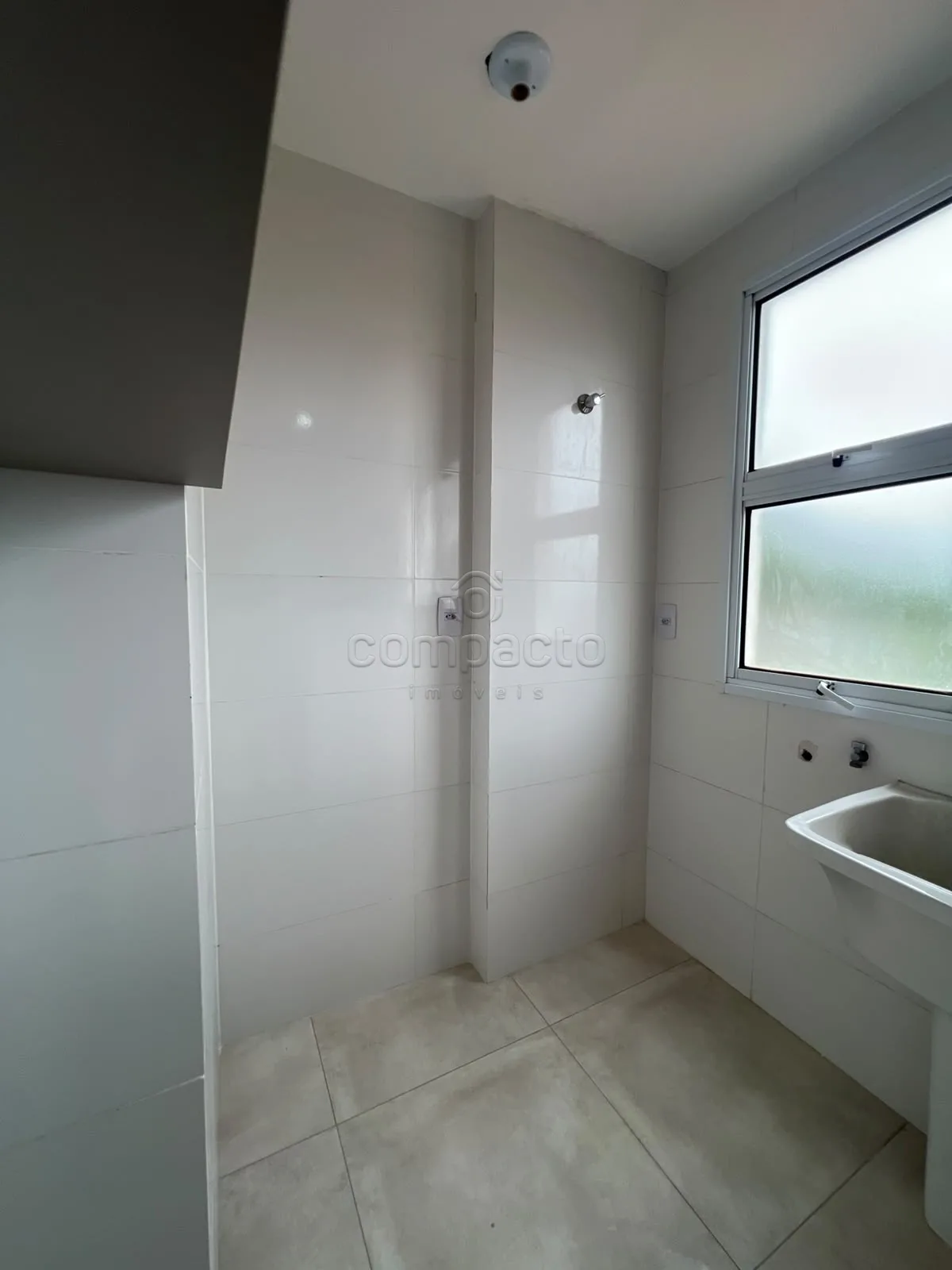 Alugar Apartamento / Padr&atilde;o em S&atilde;o Jos&eacute; do Rio Preto R$ 2.200,00 - Foto 11
