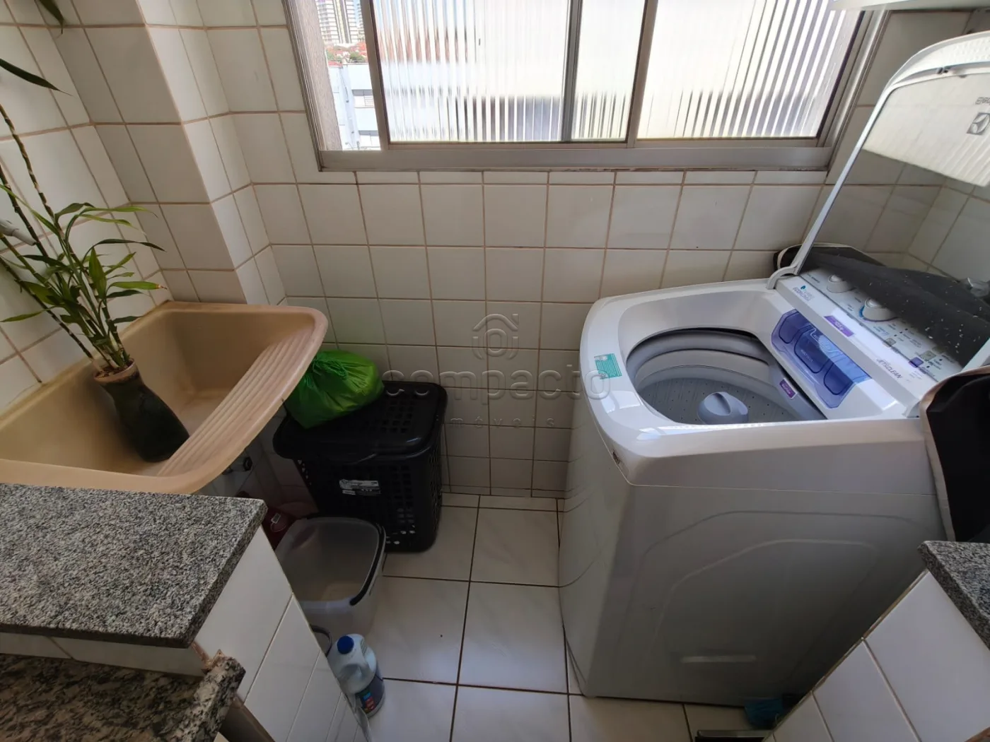 Alugar Apartamento / Padr&atilde;o em S&atilde;o Jos&eacute; do Rio Preto R$ 1.450,00 - Foto 9