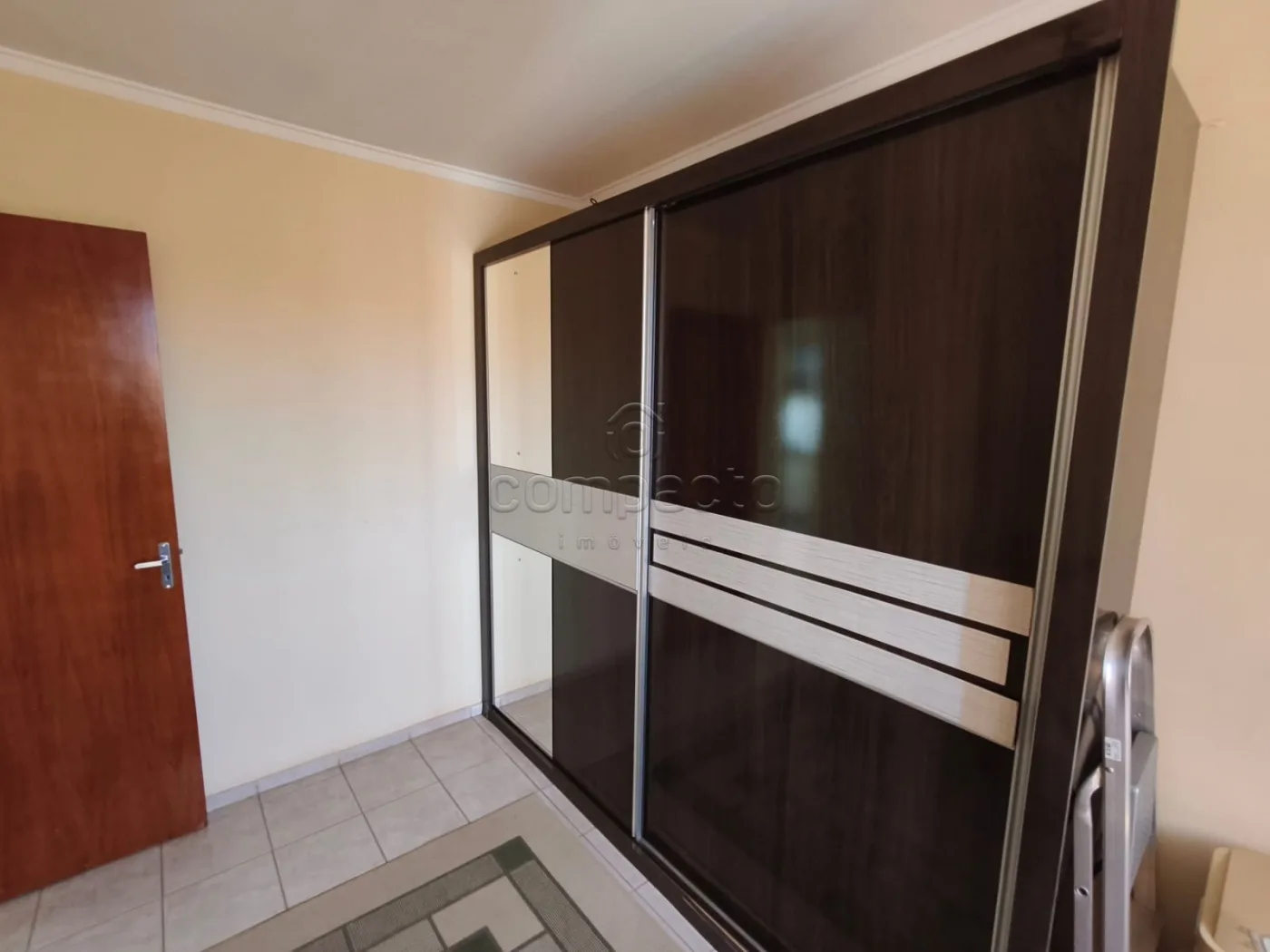 Alugar Apartamento / Padr&atilde;o em S&atilde;o Jos&eacute; do Rio Preto R$ 1.450,00 - Foto 11