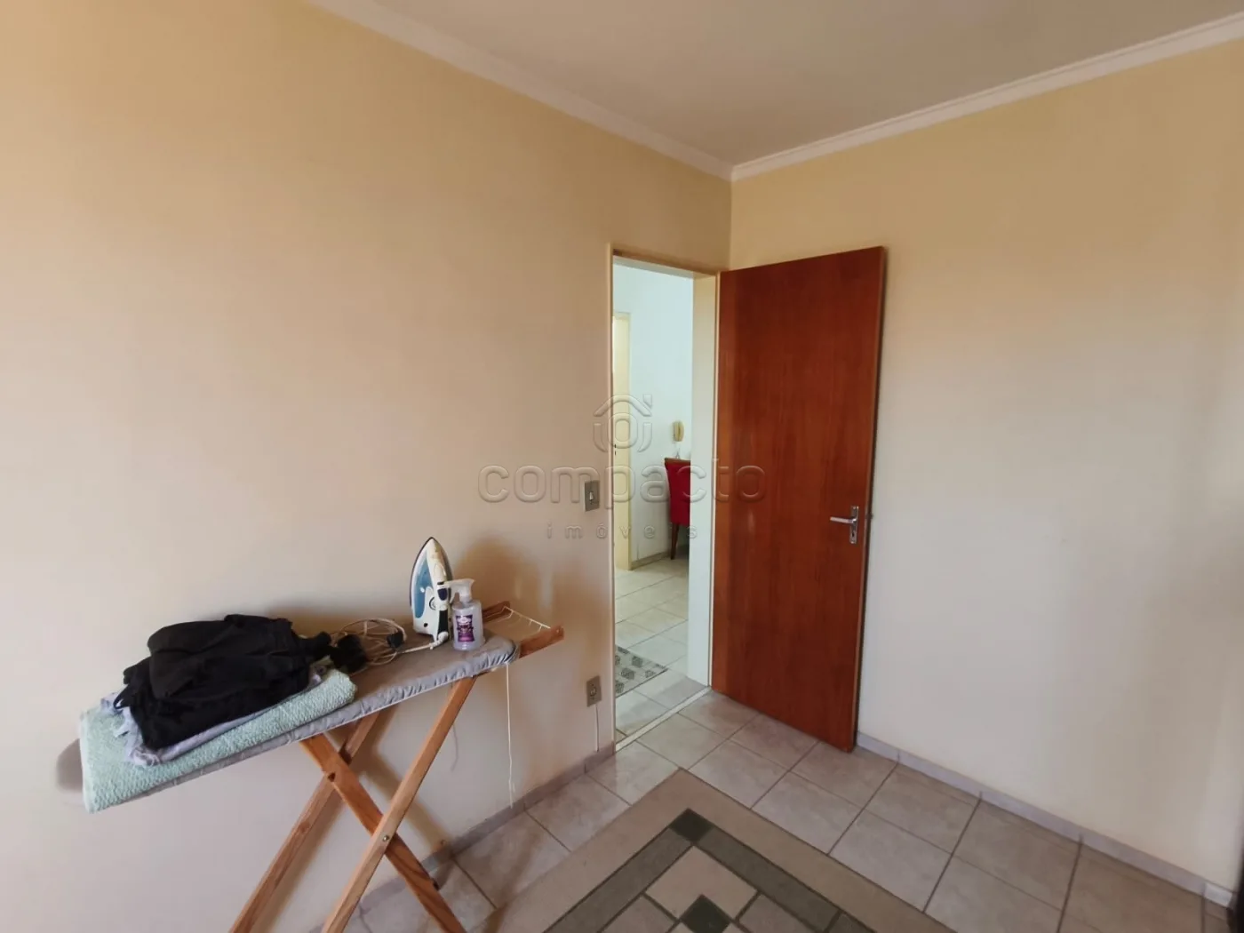 Alugar Apartamento / Padr&atilde;o em S&atilde;o Jos&eacute; do Rio Preto R$ 1.450,00 - Foto 14
