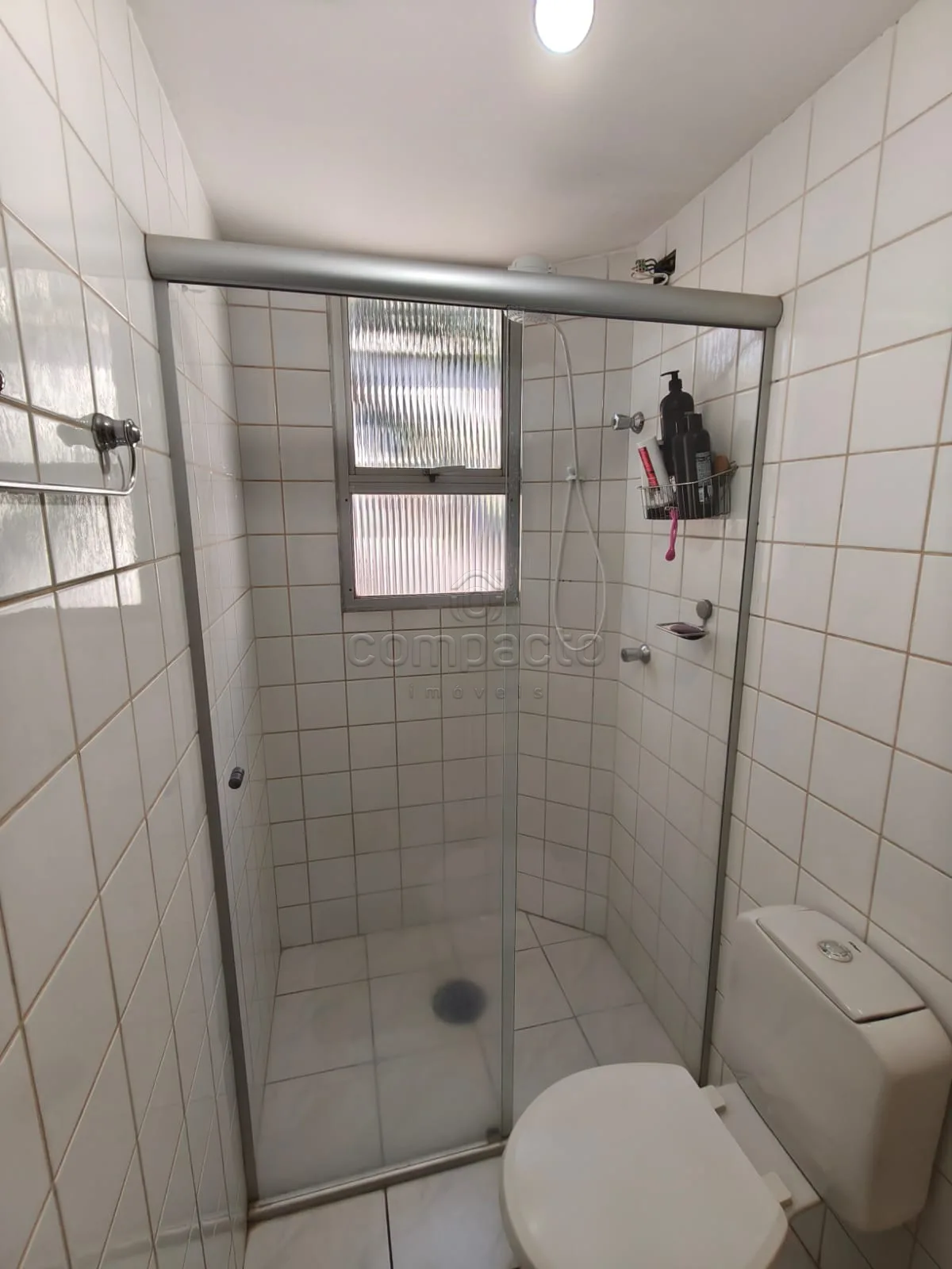 Alugar Apartamento / Padr&atilde;o em S&atilde;o Jos&eacute; do Rio Preto R$ 1.450,00 - Foto 20