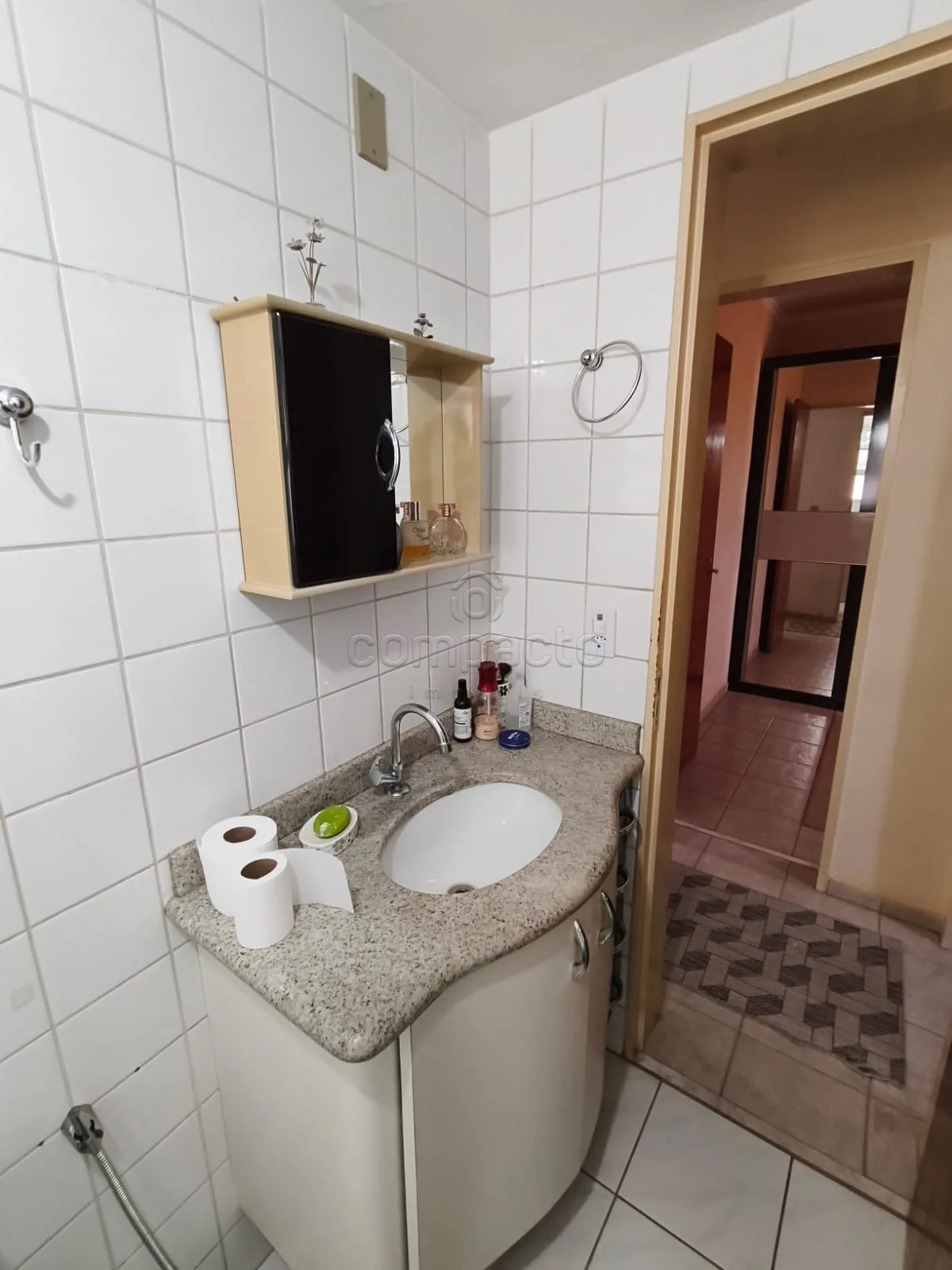 Alugar Apartamento / Padr&atilde;o em S&atilde;o Jos&eacute; do Rio Preto R$ 1.450,00 - Foto 18