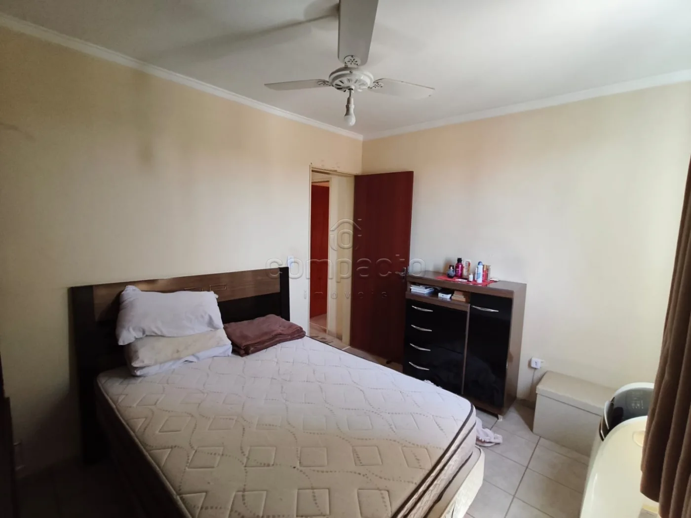 Alugar Apartamento / Padr&atilde;o em S&atilde;o Jos&eacute; do Rio Preto R$ 1.450,00 - Foto 17