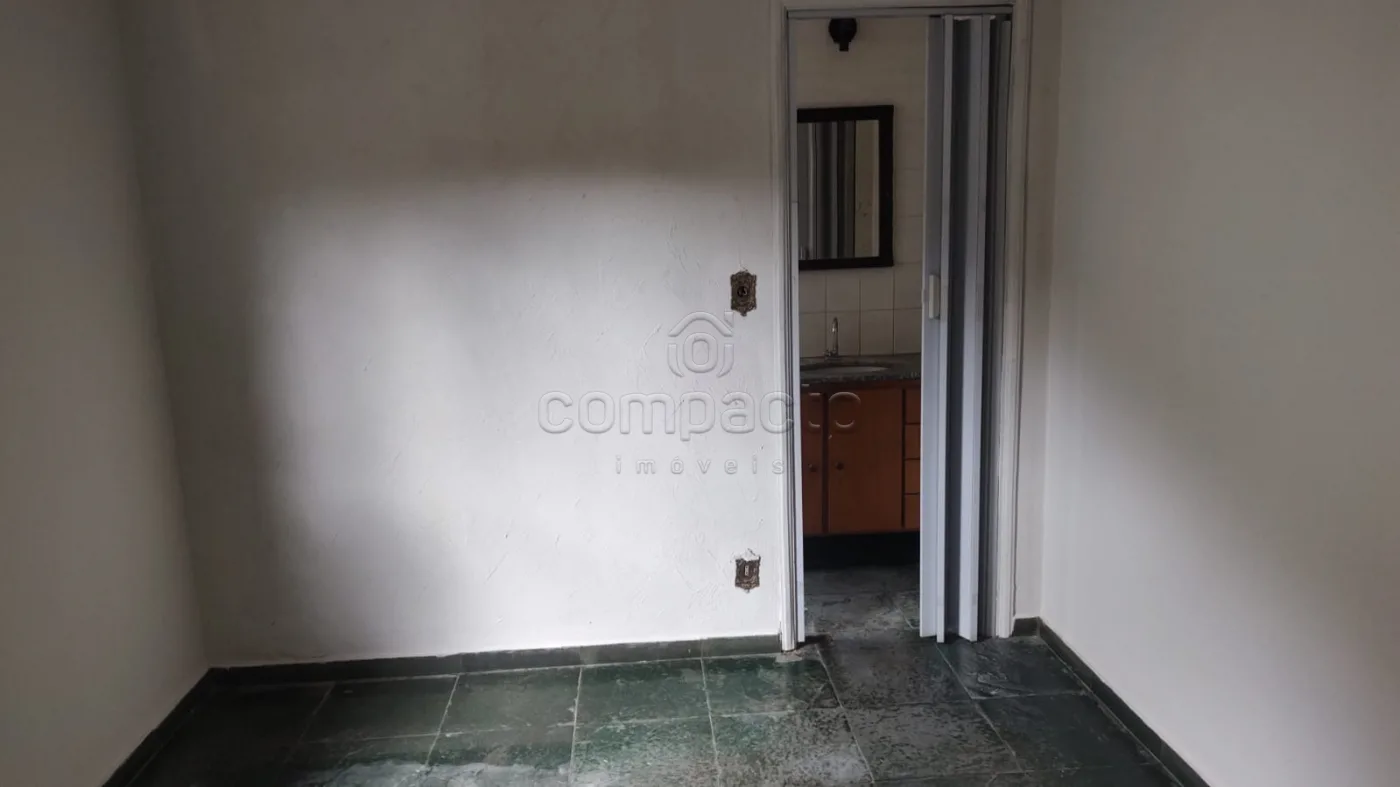 Alugar Casa / Padr&atilde;o em S&atilde;o Jos&eacute; do Rio Preto R$ 1.500,00 - Foto 5