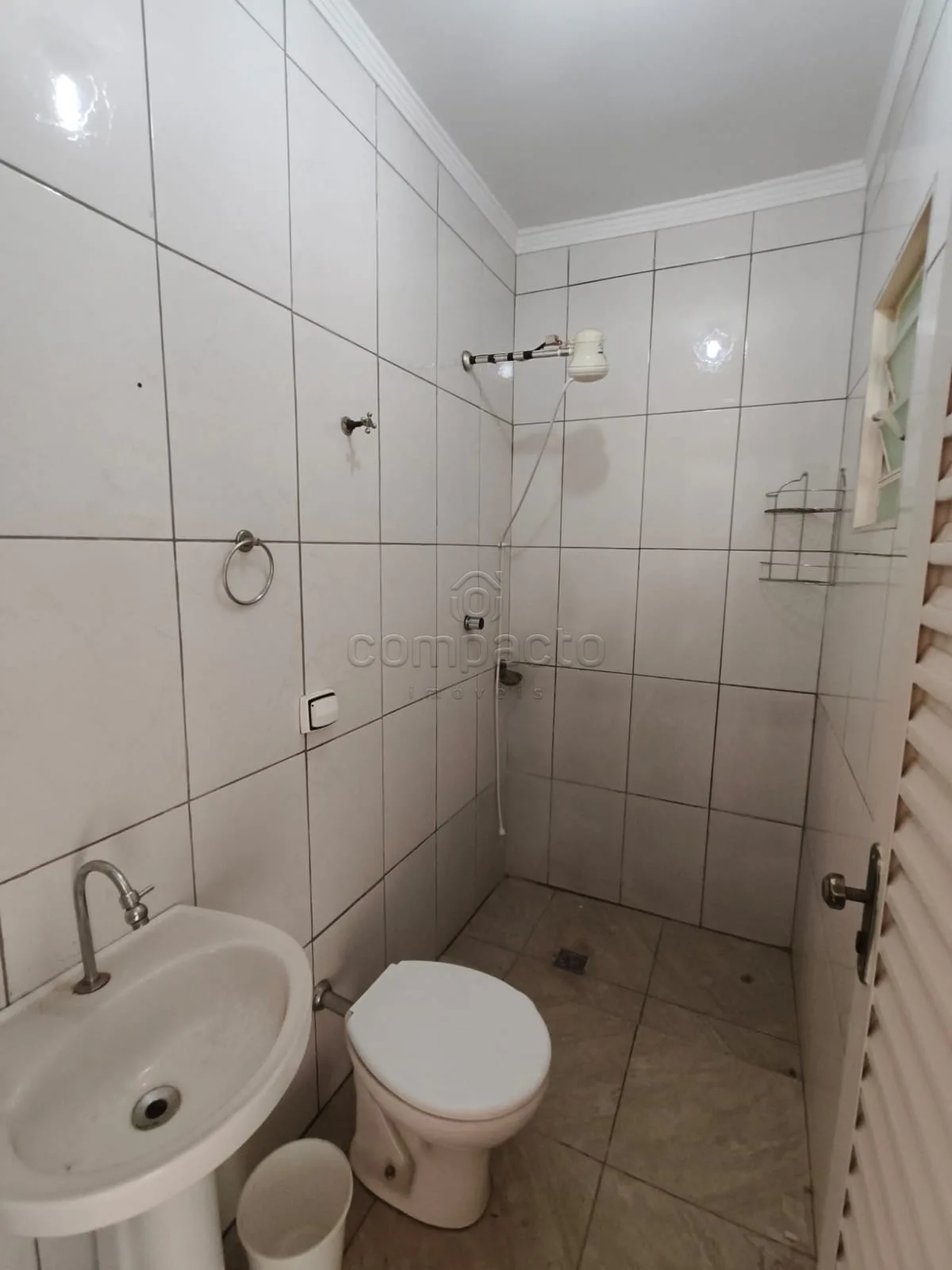 Alugar Casa / Condom&iacute;nio em S&atilde;o Jos&eacute; do Rio Preto R$ 1.900,00 - Foto 15