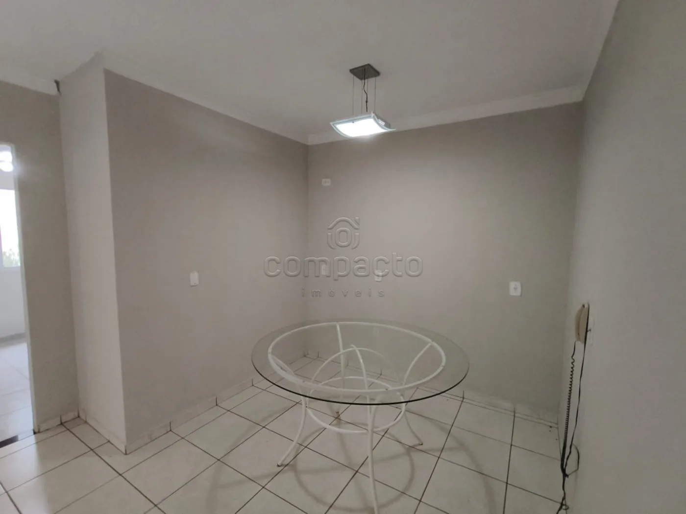 Alugar Casa / Condom&iacute;nio em S&atilde;o Jos&eacute; do Rio Preto R$ 1.900,00 - Foto 2