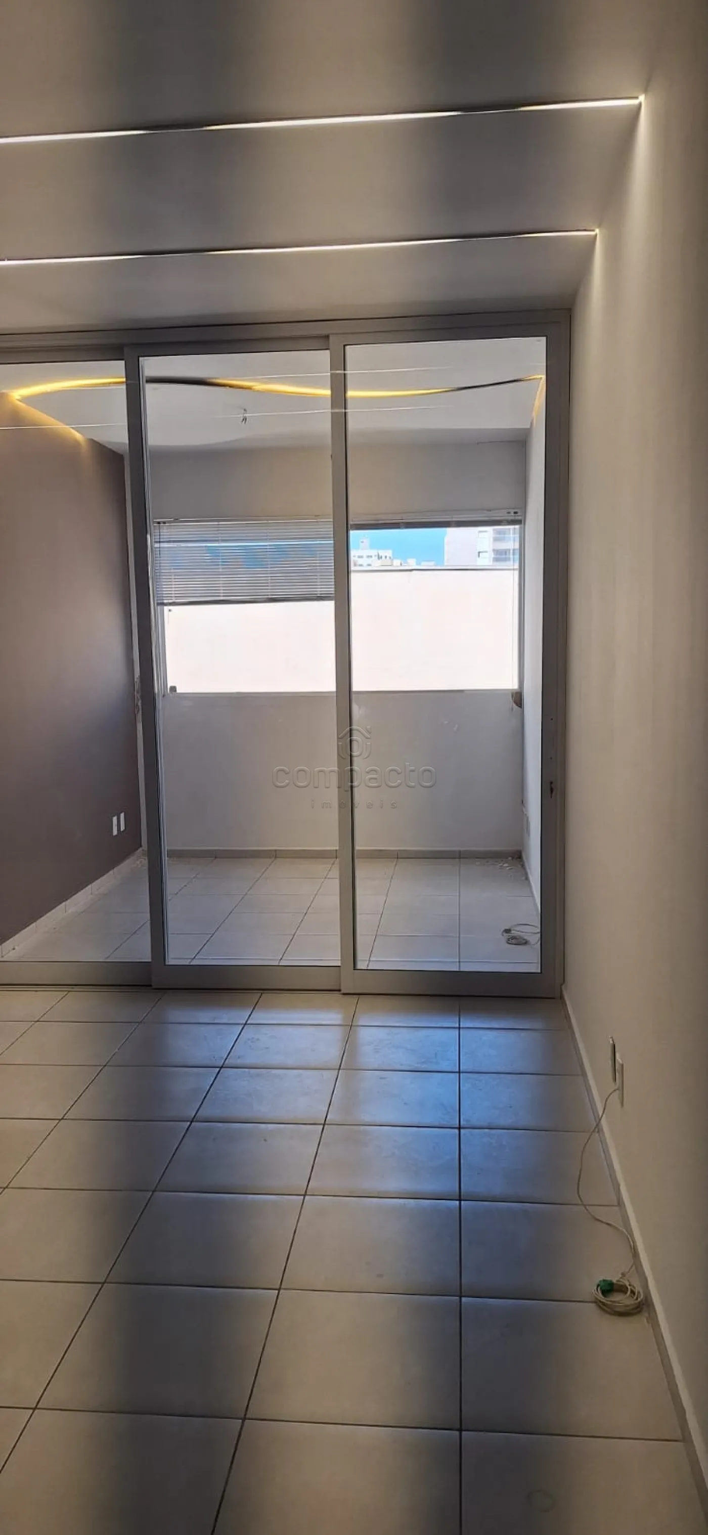 Alugar Comercial / SalaLoja Condom&iacute;nio em S&atilde;o Jos&eacute; do Rio Preto R$ 1.800,00 - Foto 5