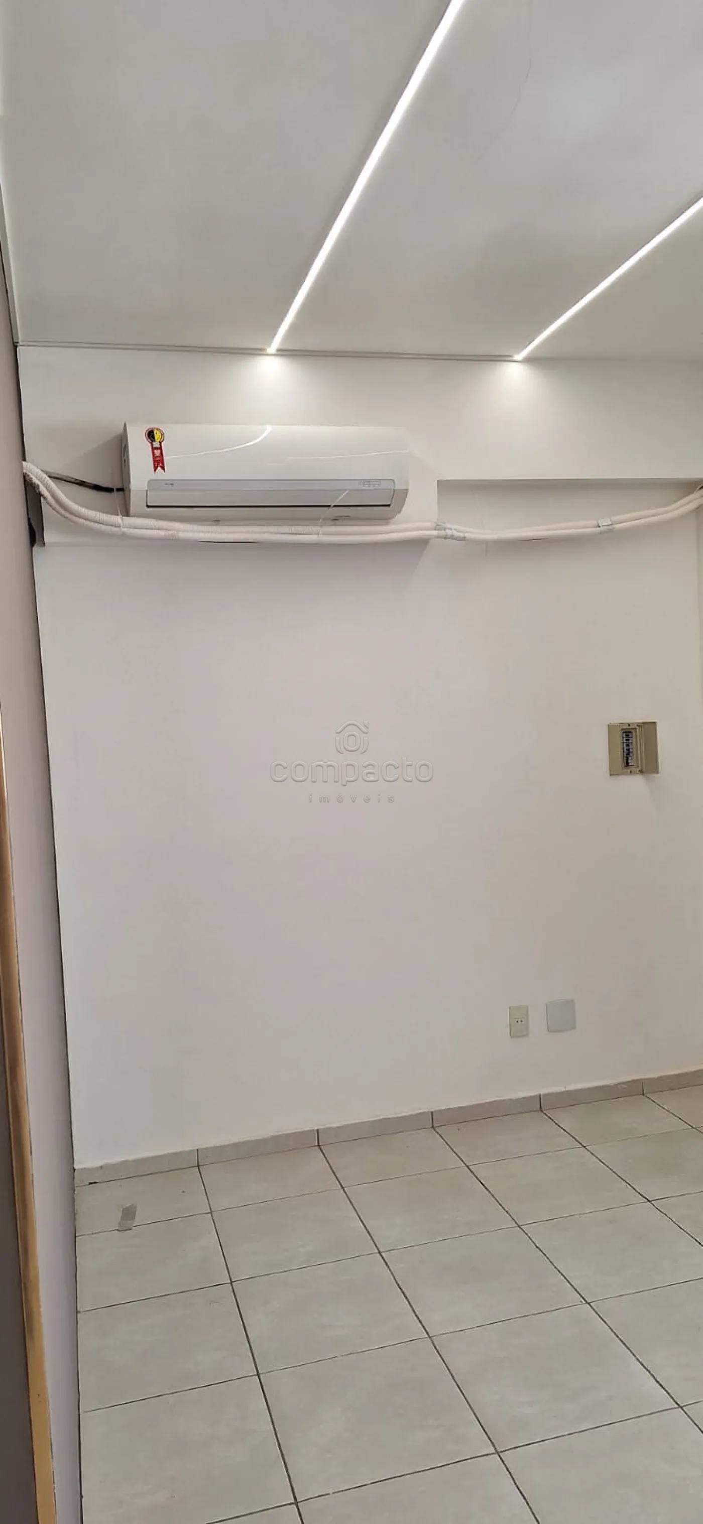 Alugar Comercial / SalaLoja Condom&iacute;nio em S&atilde;o Jos&eacute; do Rio Preto R$ 1.800,00 - Foto 12