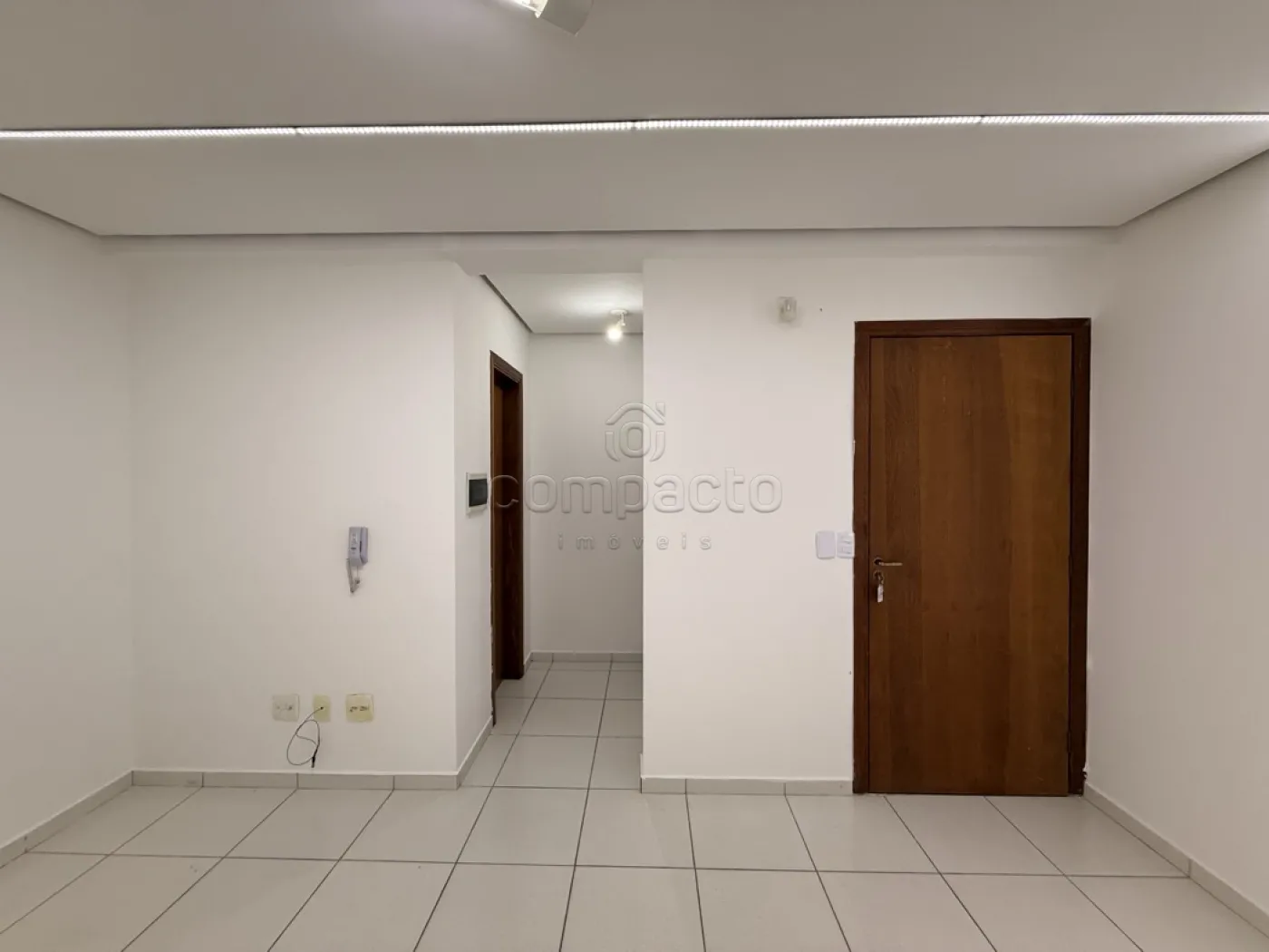 Alugar Comercial / SalaLoja Condom&iacute;nio em S&atilde;o Jos&eacute; do Rio Preto R$ 1.500,00 - Foto 4
