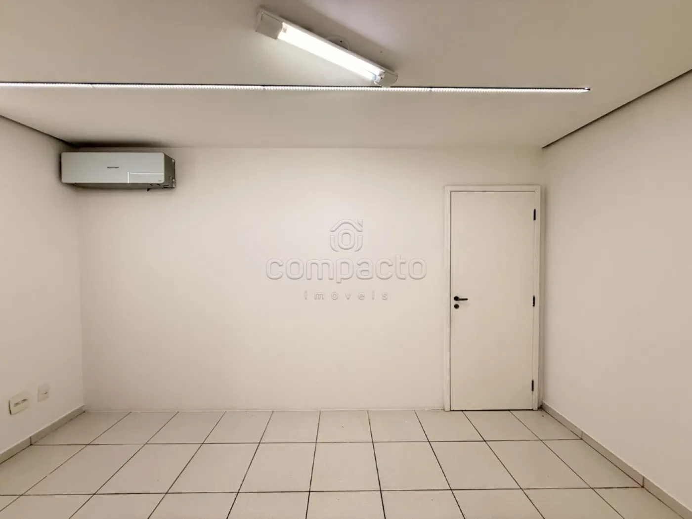 Alugar Comercial / SalaLoja Condom&iacute;nio em S&atilde;o Jos&eacute; do Rio Preto R$ 1.500,00 - Foto 6