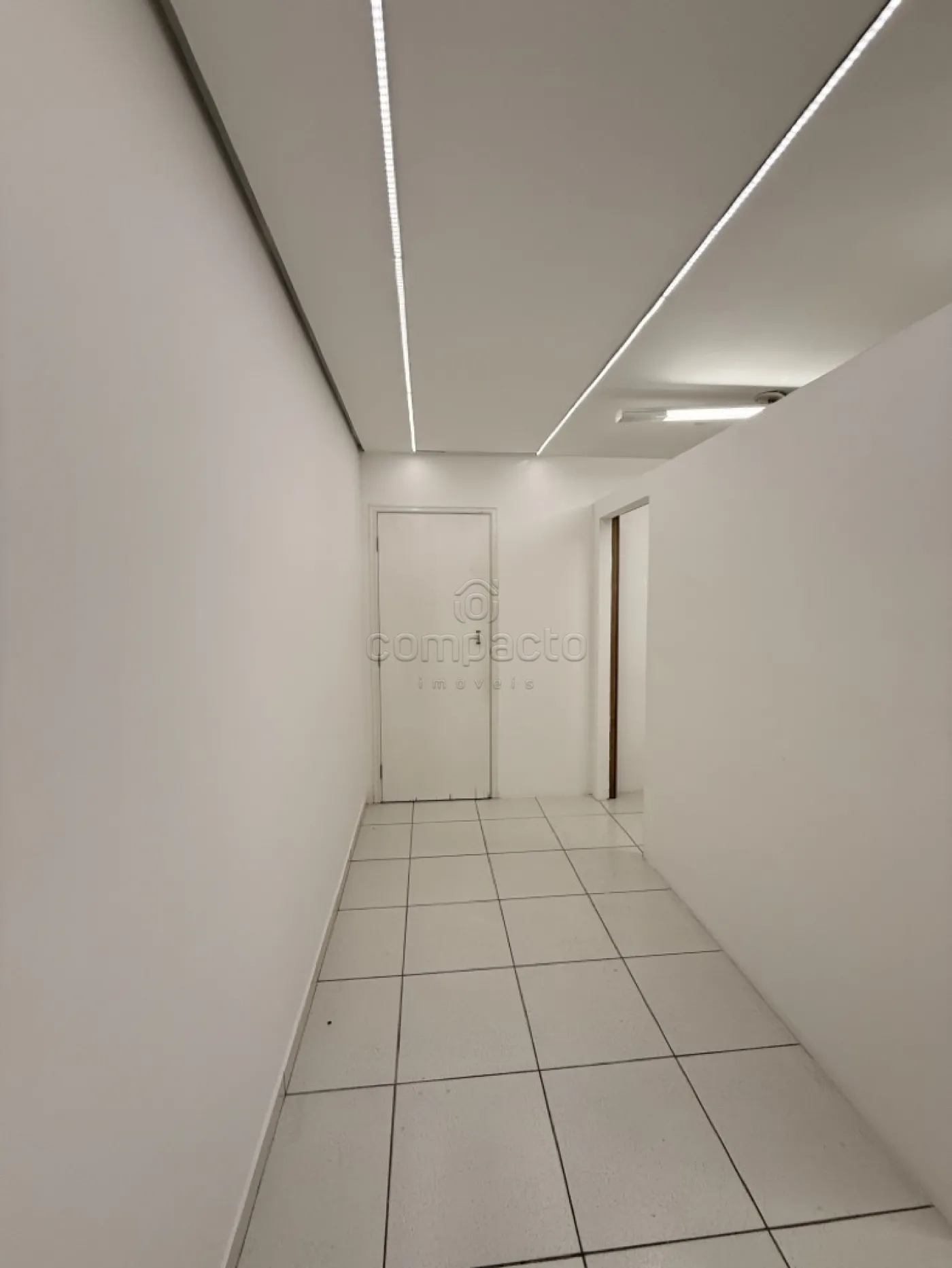 Alugar Comercial / SalaLoja Condom&iacute;nio em S&atilde;o Jos&eacute; do Rio Preto R$ 1.500,00 - Foto 15