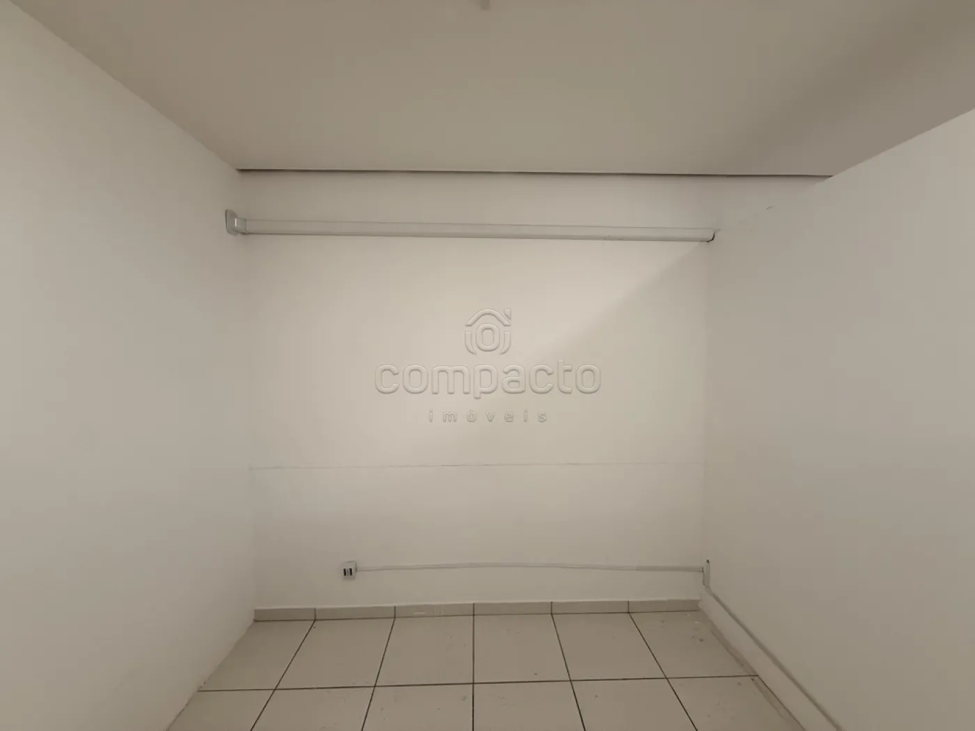 Alugar Comercial / SalaLoja Condom&iacute;nio em S&atilde;o Jos&eacute; do Rio Preto R$ 1.500,00 - Foto 18