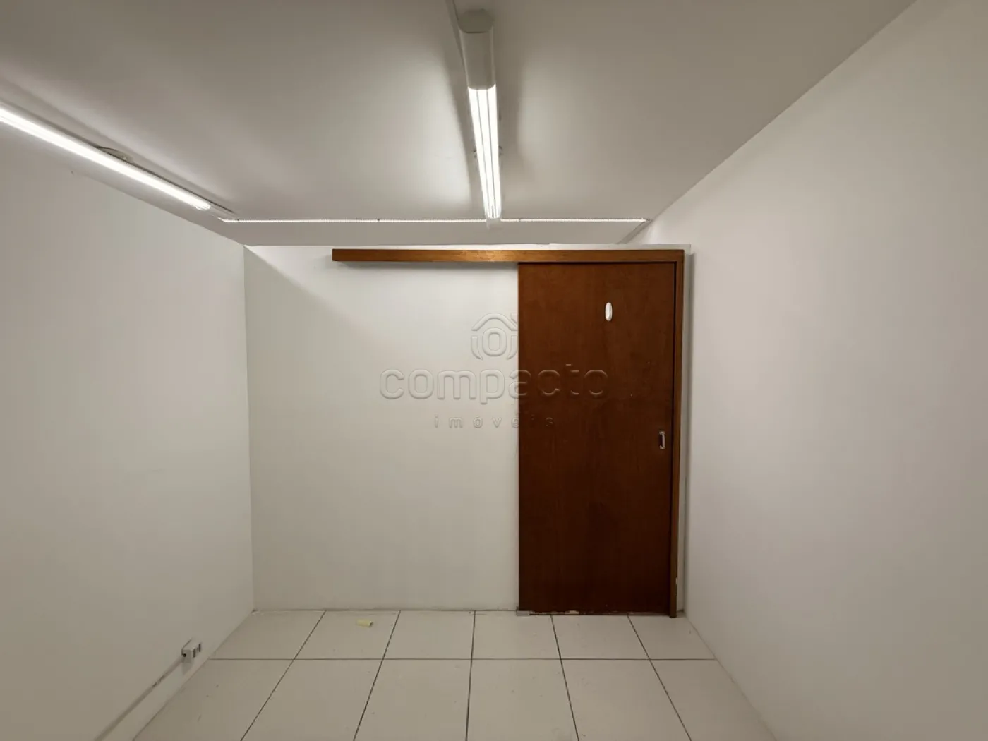 Alugar Comercial / SalaLoja Condom&iacute;nio em S&atilde;o Jos&eacute; do Rio Preto R$ 1.500,00 - Foto 19