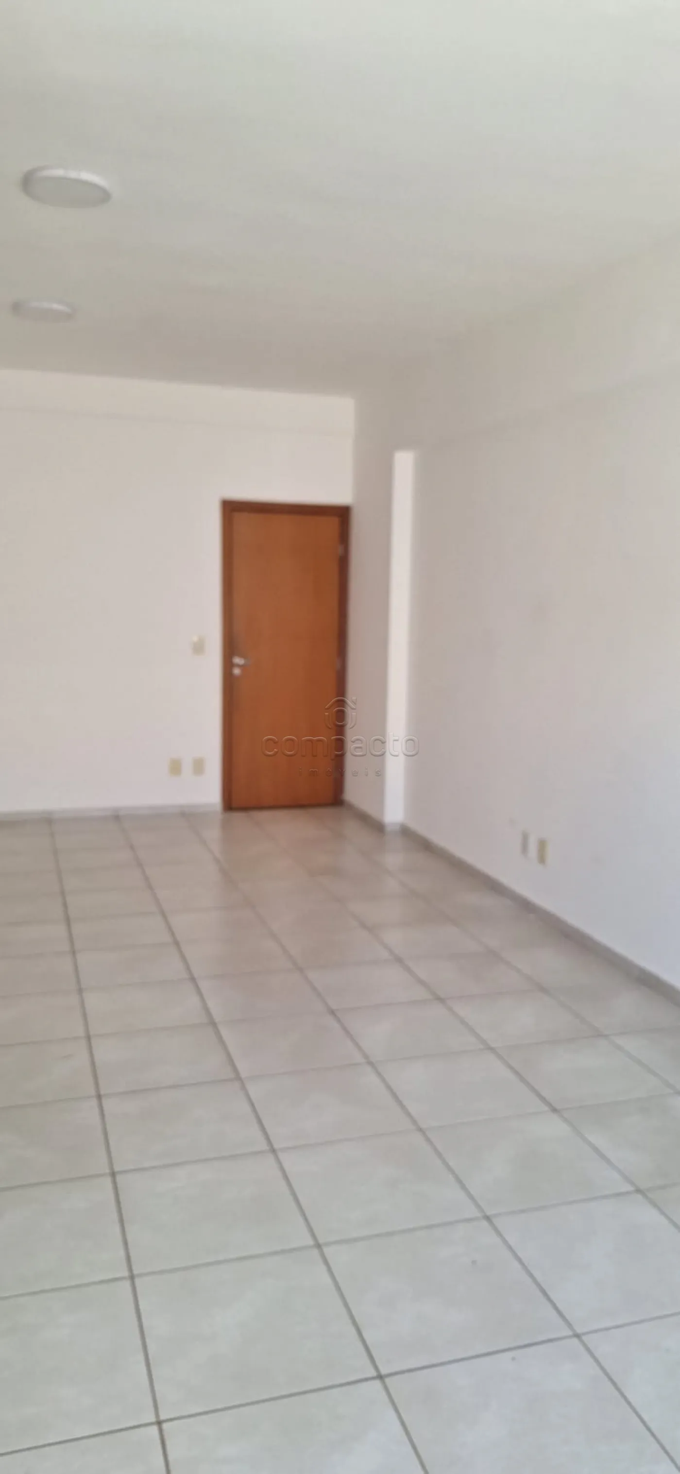 Alugar Comercial / SalaLoja Condom&iacute;nio em S&atilde;o Jos&eacute; do Rio Preto R$ 1.800,00 - Foto 3