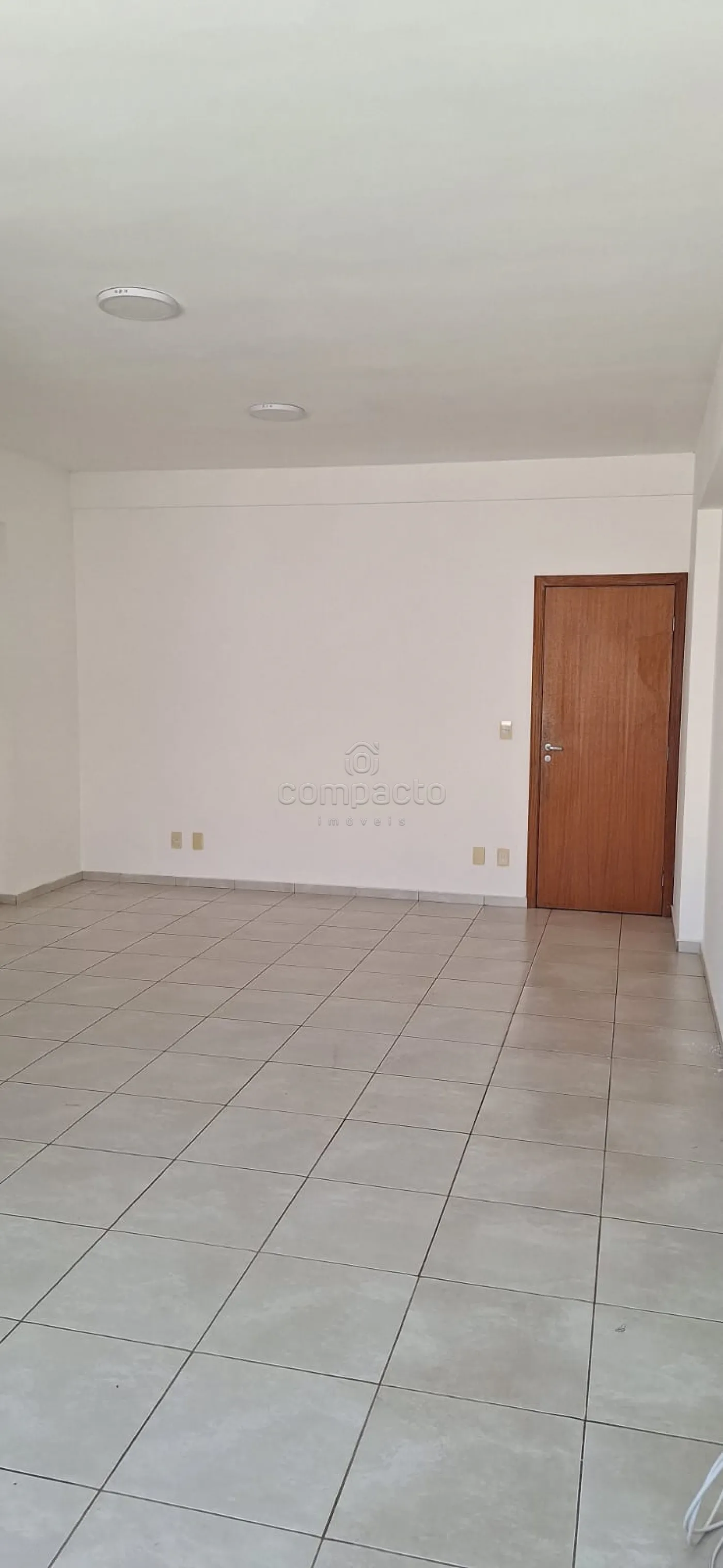 Alugar Comercial / SalaLoja Condom&iacute;nio em S&atilde;o Jos&eacute; do Rio Preto R$ 1.800,00 - Foto 4