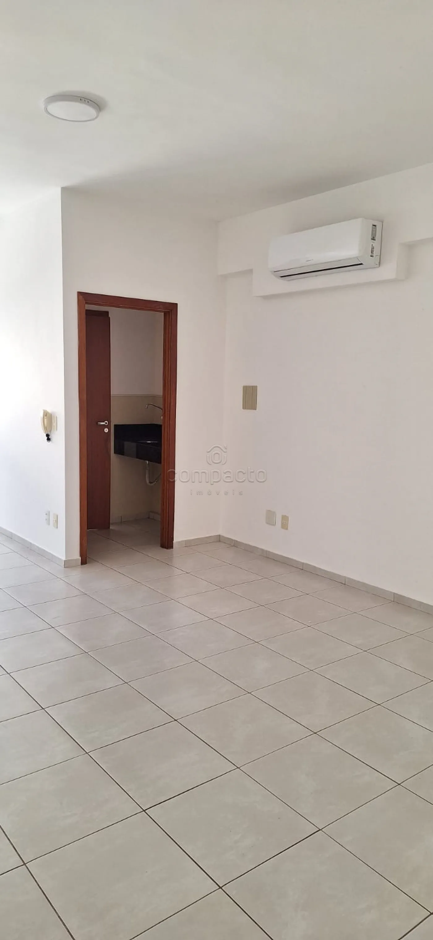 Alugar Comercial / SalaLoja Condom&iacute;nio em S&atilde;o Jos&eacute; do Rio Preto R$ 1.800,00 - Foto 7