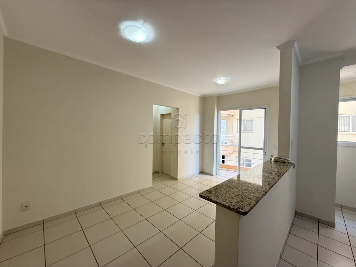 Apartamento 1 Quarto | 1 Vaga Paralela | Zona Sul | Sacada | Rico em Armários