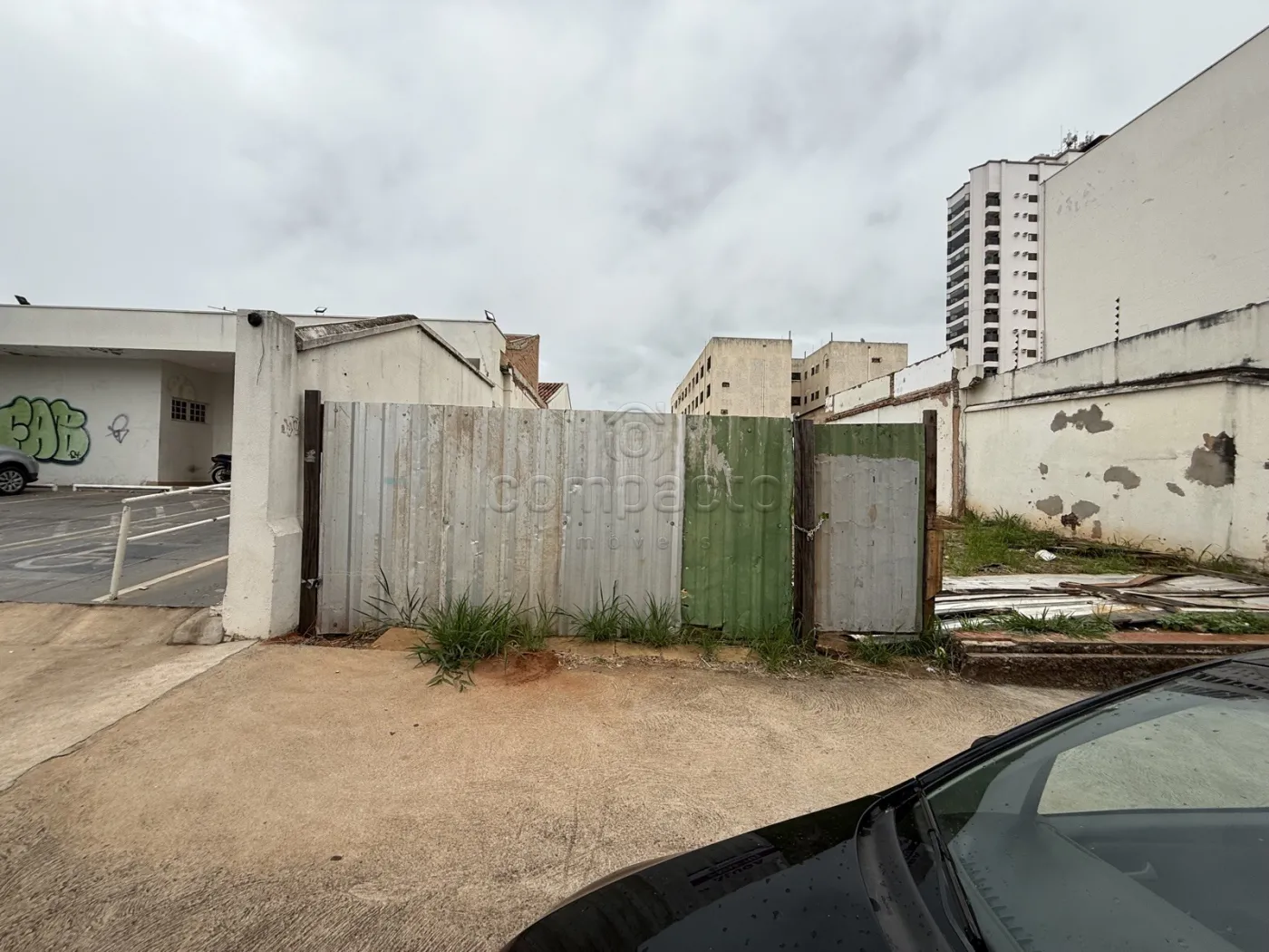 Terreno na Zona Central