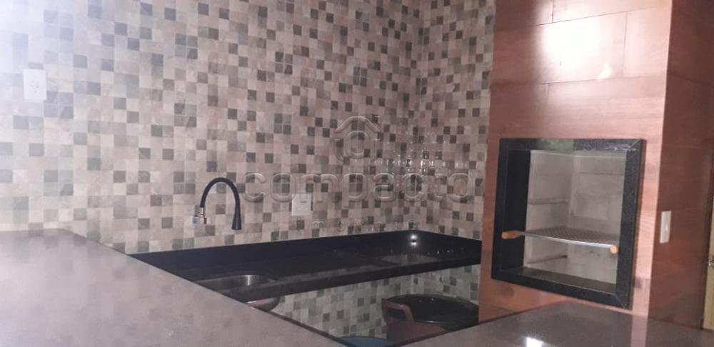 Alugar Apartamento / Padr&atilde;o em S&atilde;o Jos&eacute; do Rio Preto R$ 800,00 - Foto 19