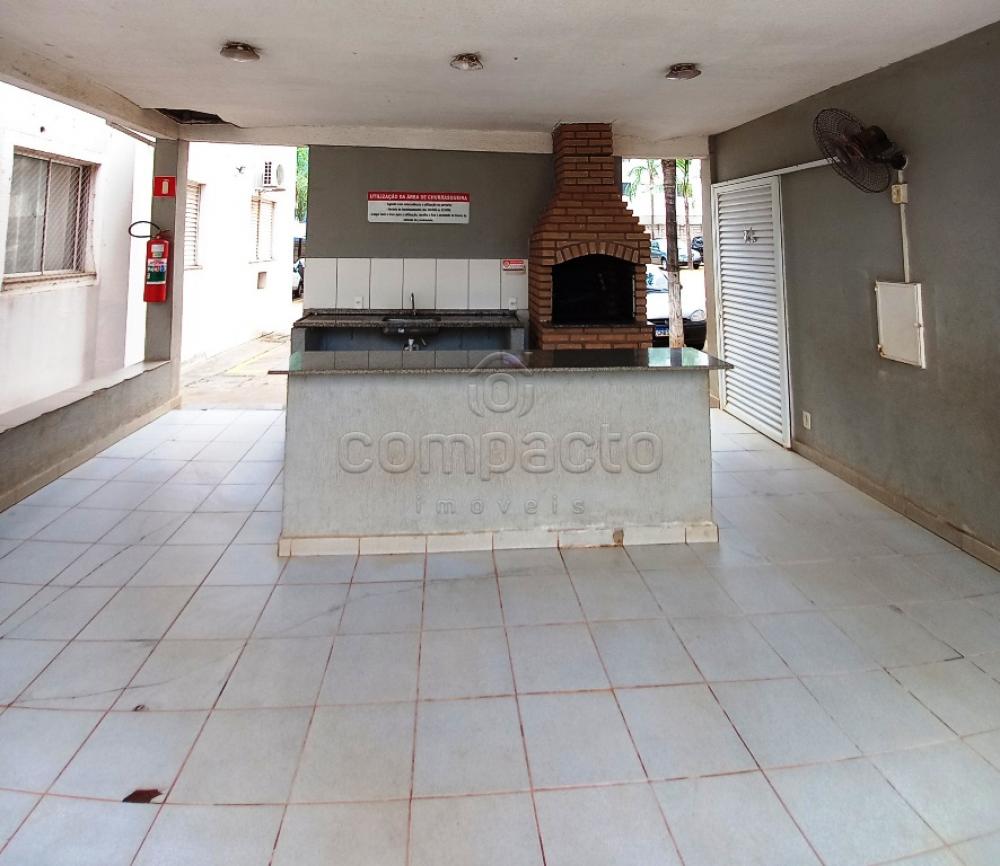 Alugar Apartamento / Padr&atilde;o em S&atilde;o Jos&eacute; do Rio Preto R$ 1.100,00 - Foto 39