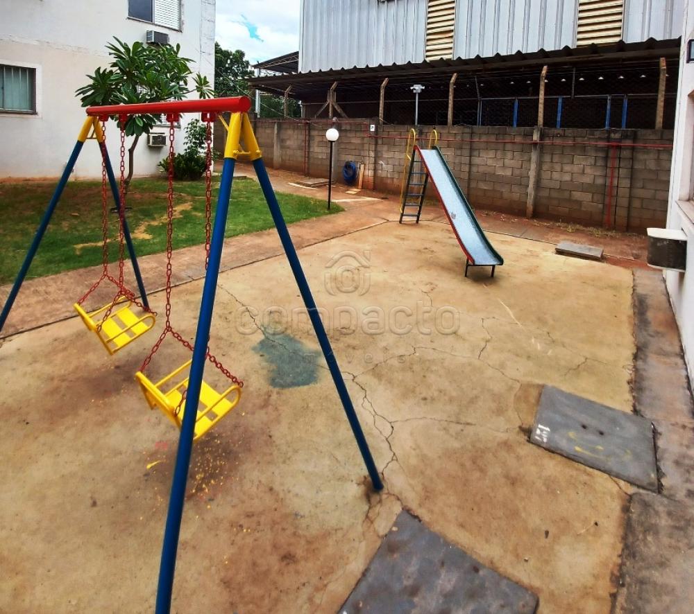 Alugar Apartamento / Padr&atilde;o em S&atilde;o Jos&eacute; do Rio Preto R$ 1.100,00 - Foto 41