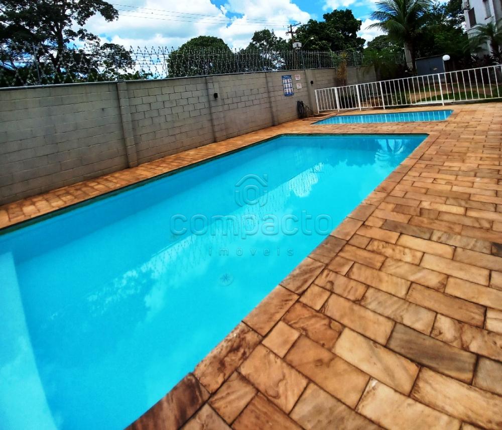 Alugar Apartamento / Padr&atilde;o em S&atilde;o Jos&eacute; do Rio Preto R$ 1.100,00 - Foto 43