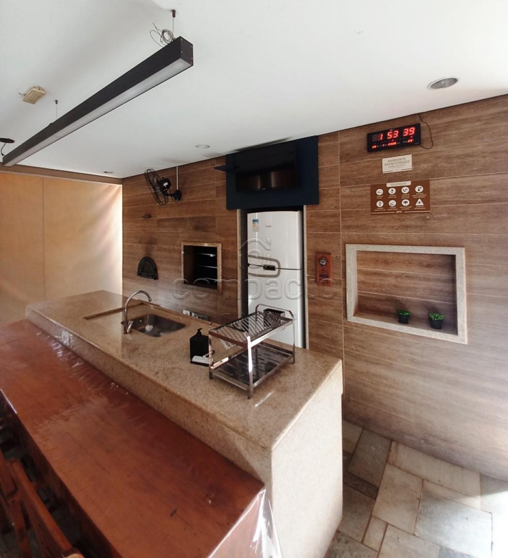 Alugar Apartamento / Padr&atilde;o em S&atilde;o Jos&eacute; do Rio Preto R$ 2.200,00 - Foto 17