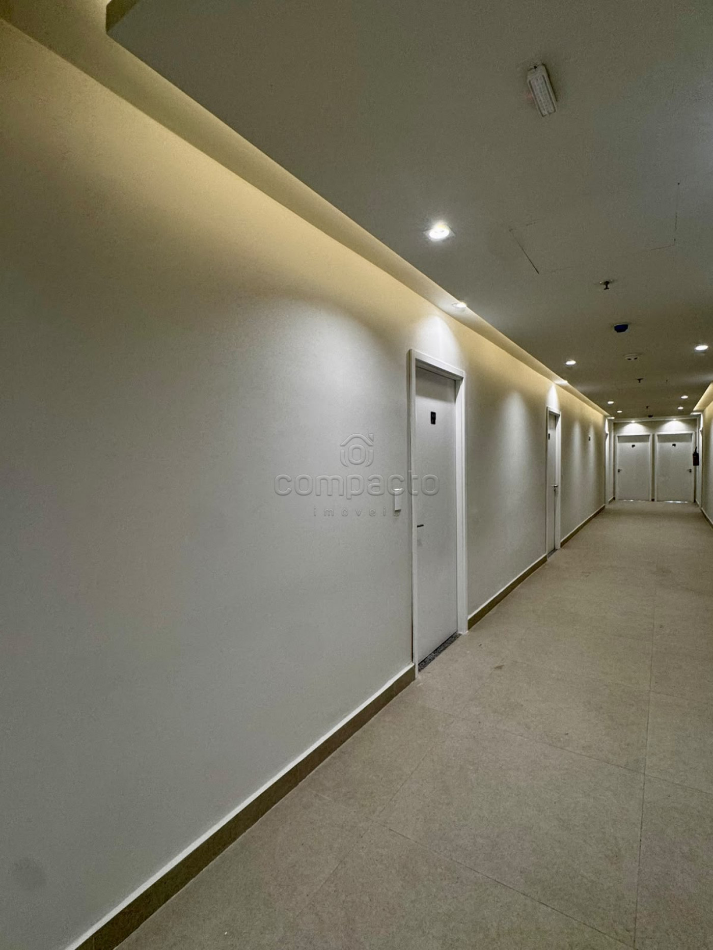 Alugar Comercial / SalaLoja Condom&iacute;nio em S&atilde;o Jos&eacute; do Rio Preto R$ 22.800,00 - Foto 22