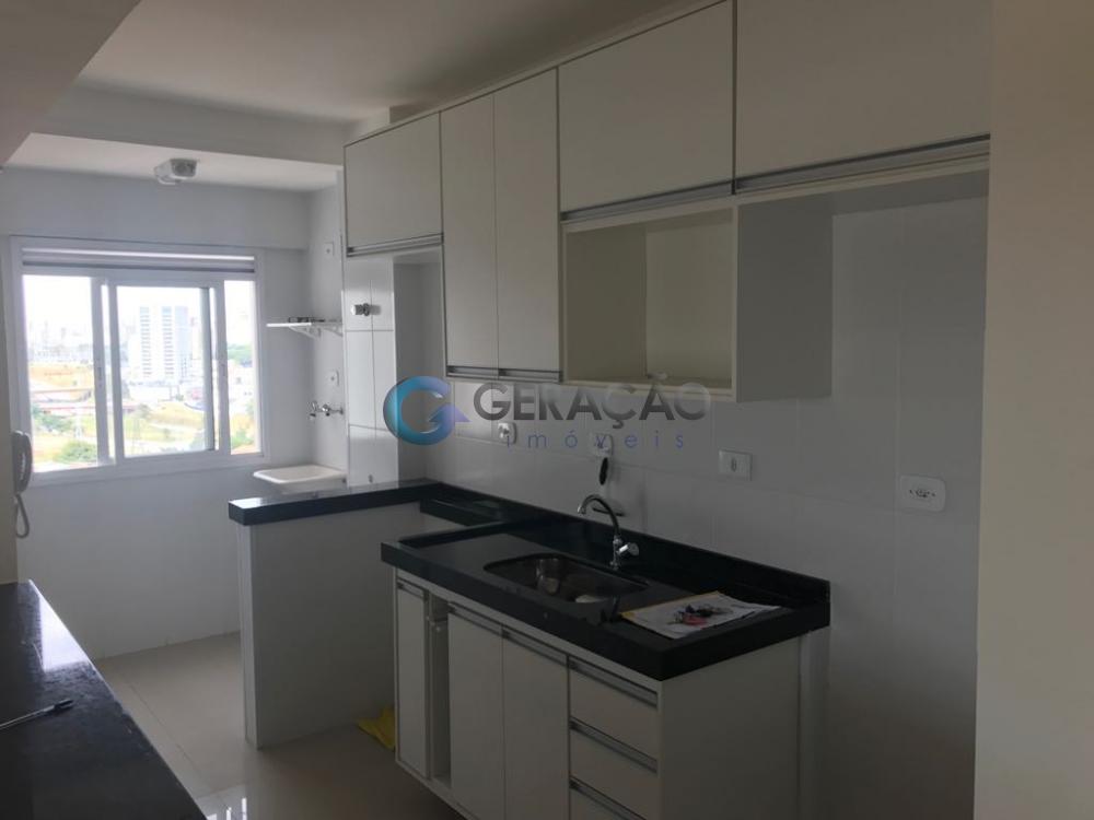 Alugar Apartamento / Padr&atilde;o em S&atilde;o Jos&eacute; dos Campos R$ 2.800,00 - Foto 4