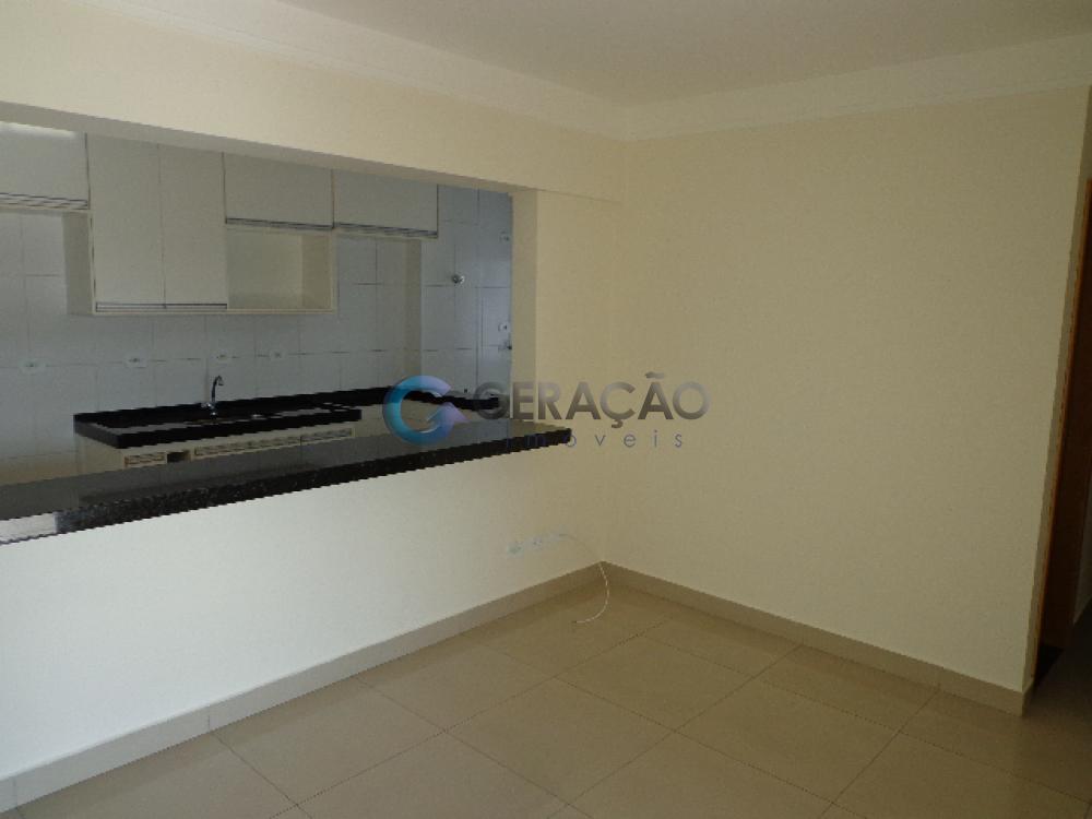 Alugar Apartamento / Padr&atilde;o em S&atilde;o Jos&eacute; dos Campos R$ 2.600,00 - Foto 4